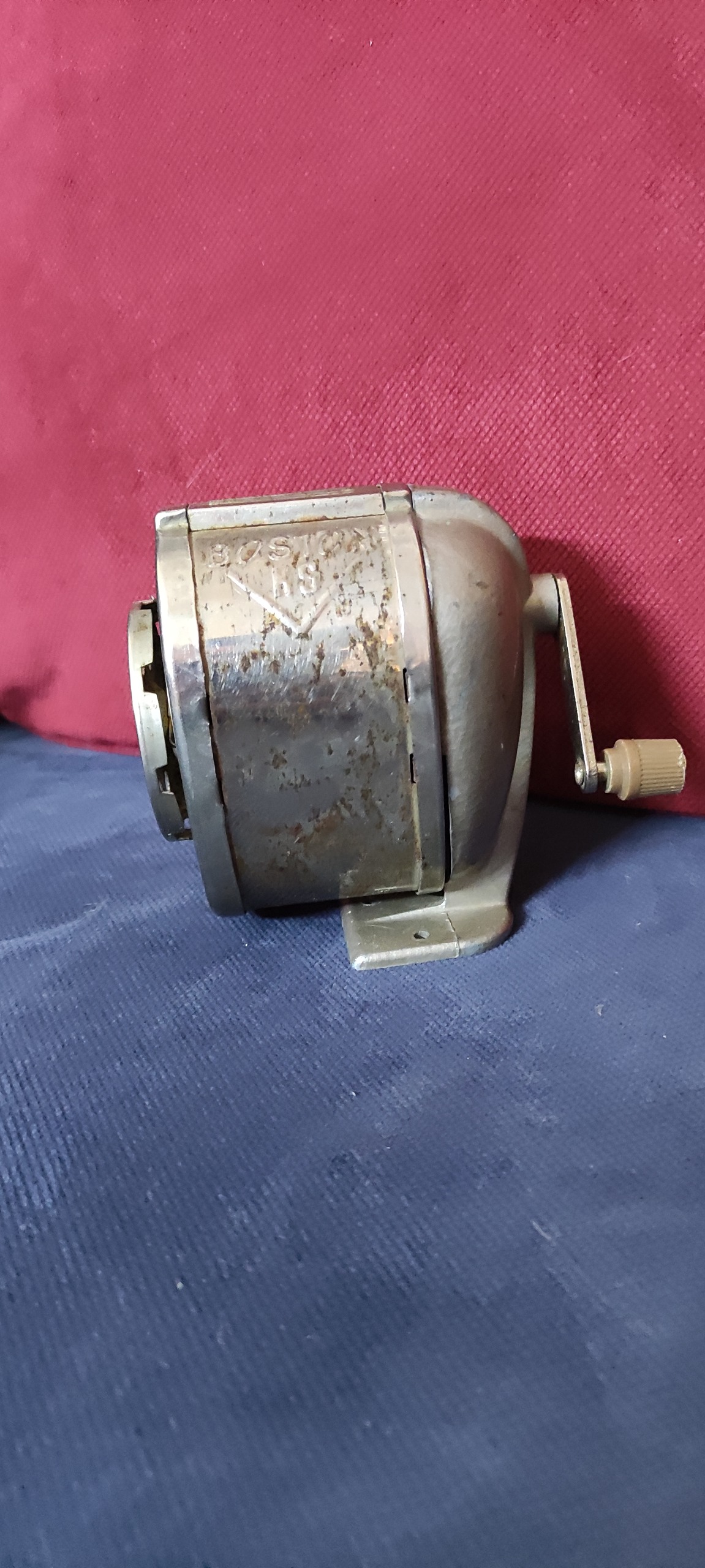 مداد تراش بوستون آمریکایی قاجاری 100 ساله سالم