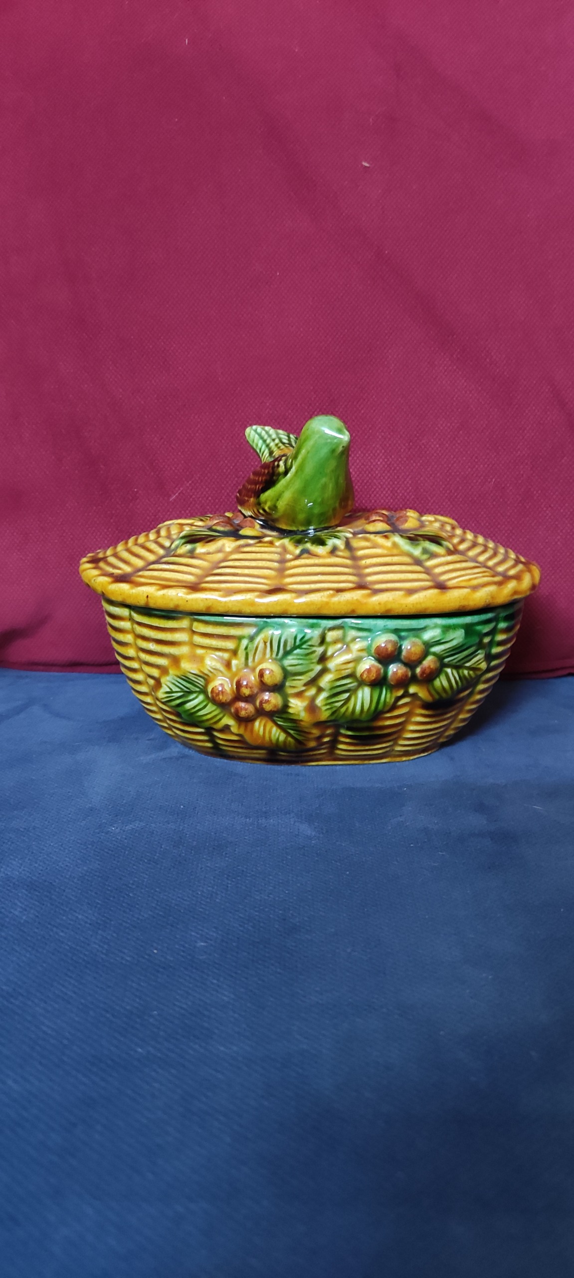 شکلات خوری سرامیکی قدیمی و کلکسیونی و آنتیک