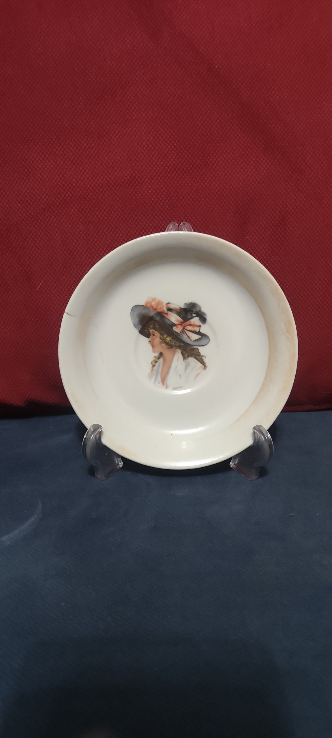 نعلبکی رخ دختر قدیمی و کلکسیونی کمیاب