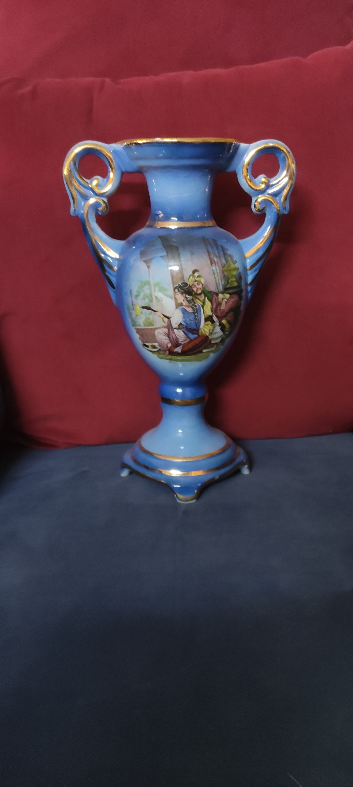 گلدان بزرگ قدیمی، آنتیک و کلکسیونی