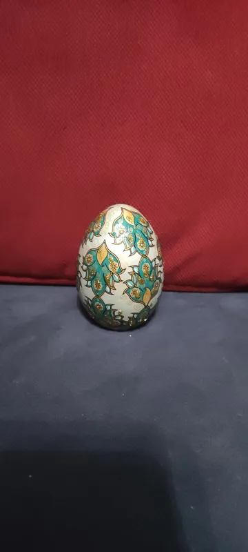 مجسمه تخم مرغ بسیار خاص