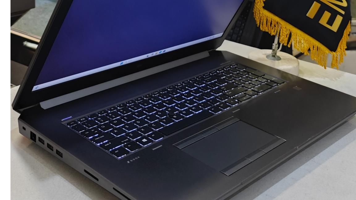 ورکاستیشن اچپی ZBook 17 i7 گرافیک6GB تمیز