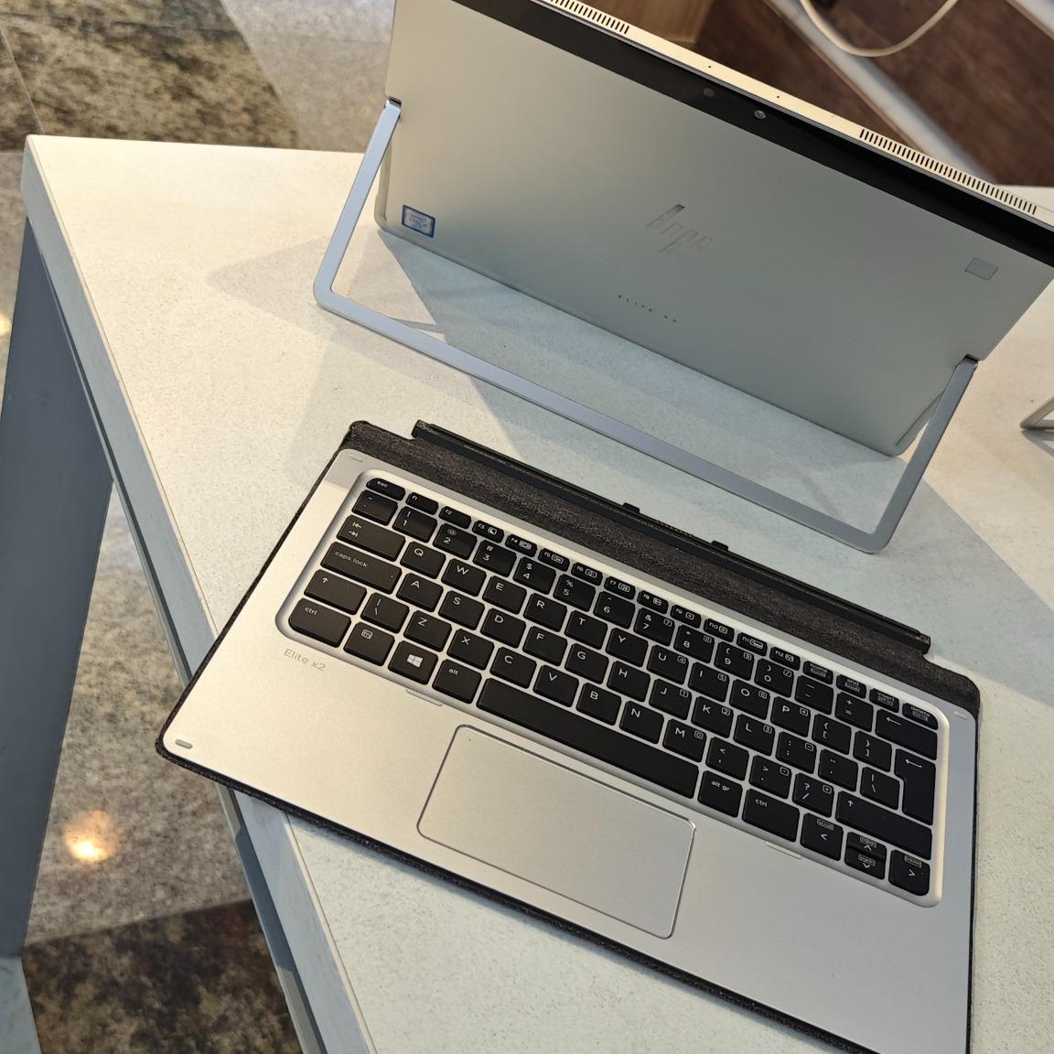 HP Pro X2 612 G2 لپ تاپ 12 اینچ همراه کیبورد