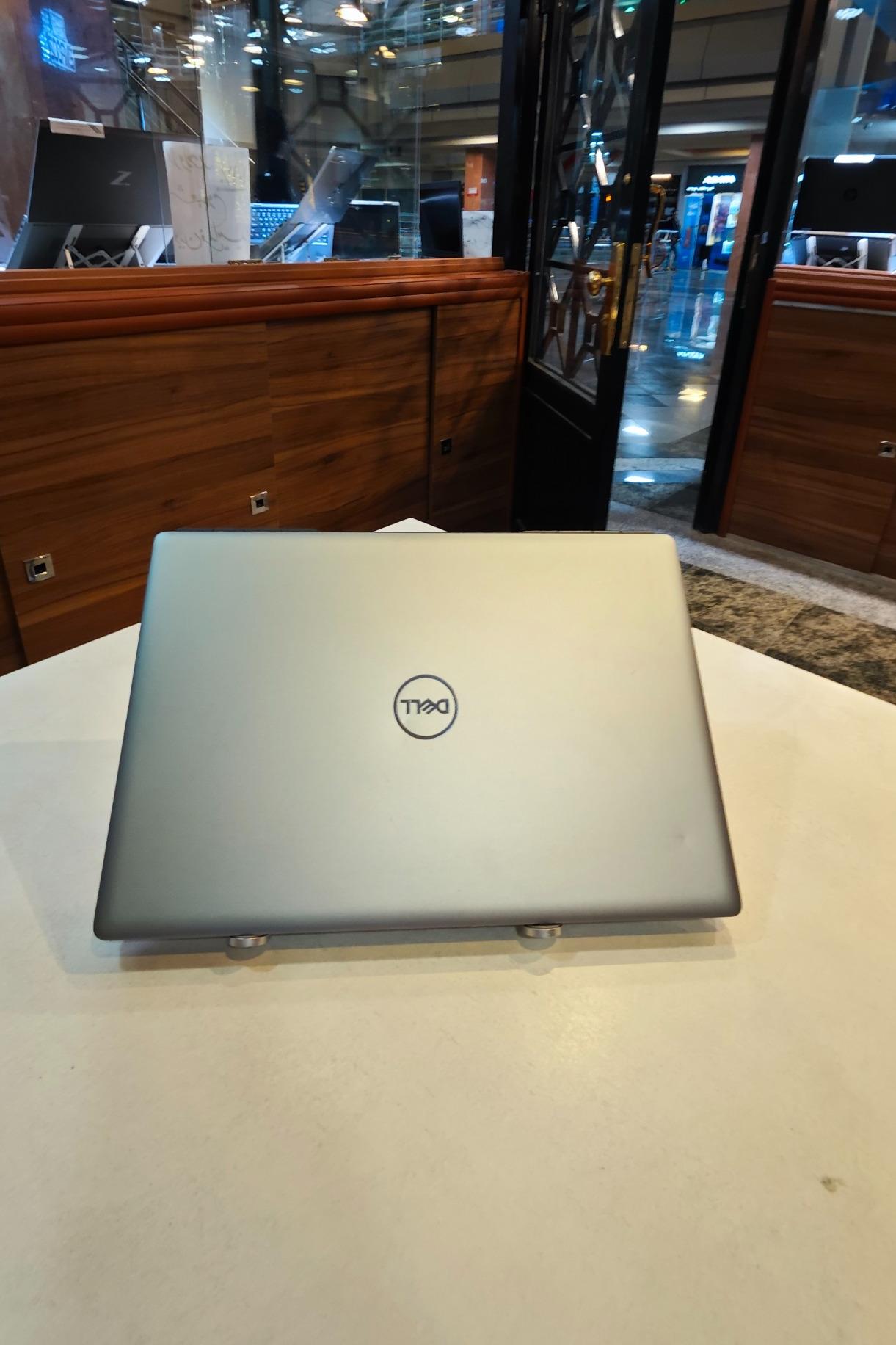 لپ تاپ Dell Precision 7550