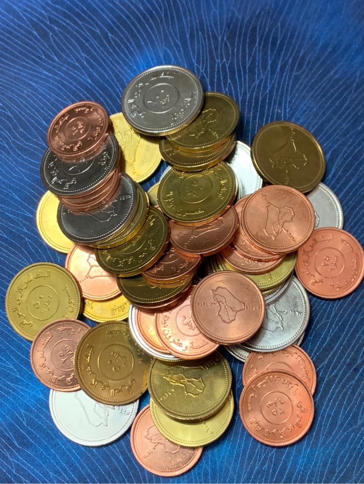 50 عدد سکه 25 و 50 و 100 دینار عراق