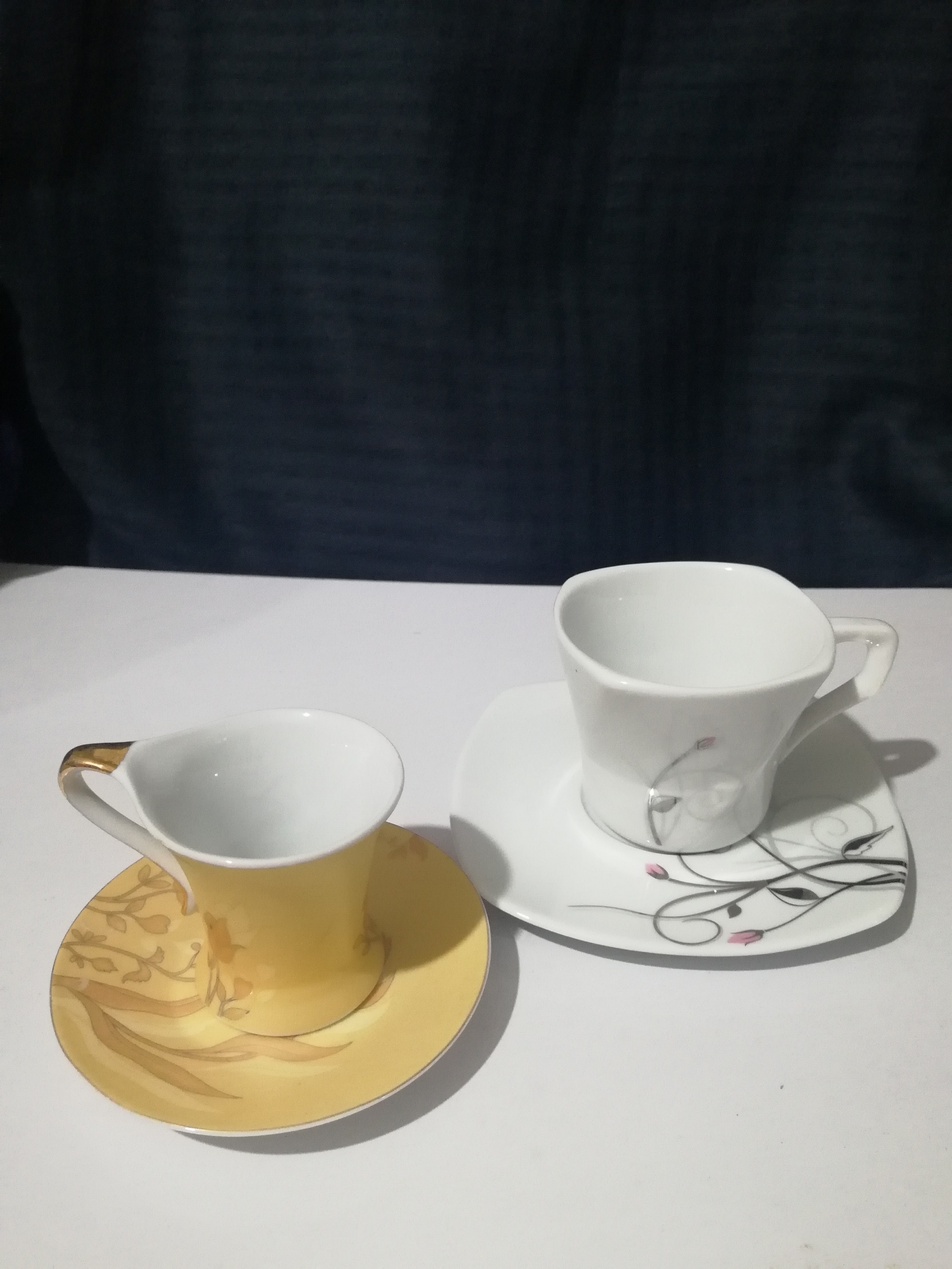 فنجان ونعلبکی و قهوه خوری (هردوباهم)