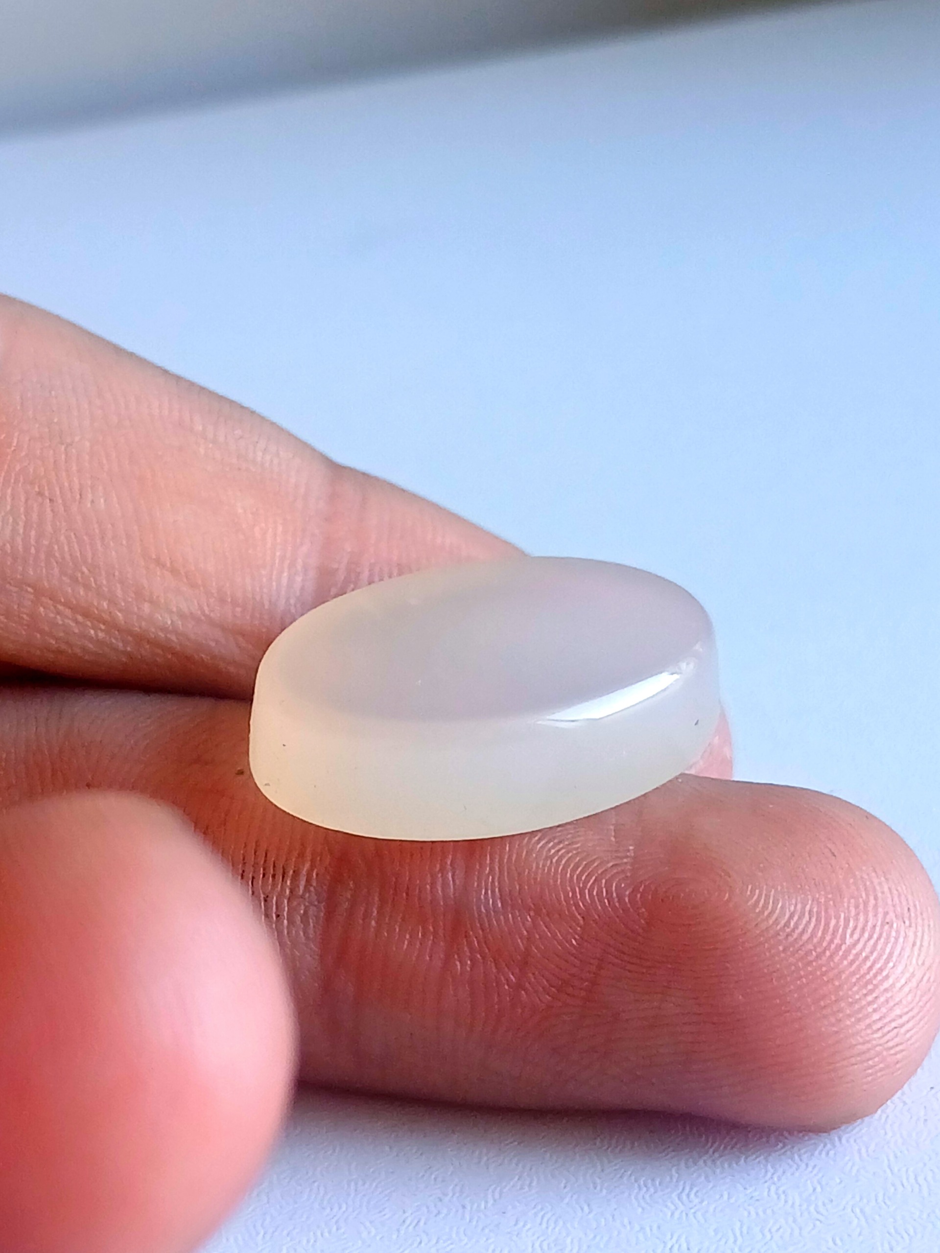 نگین عقیق سوسنی بسیار زیبا کیفیت عالی