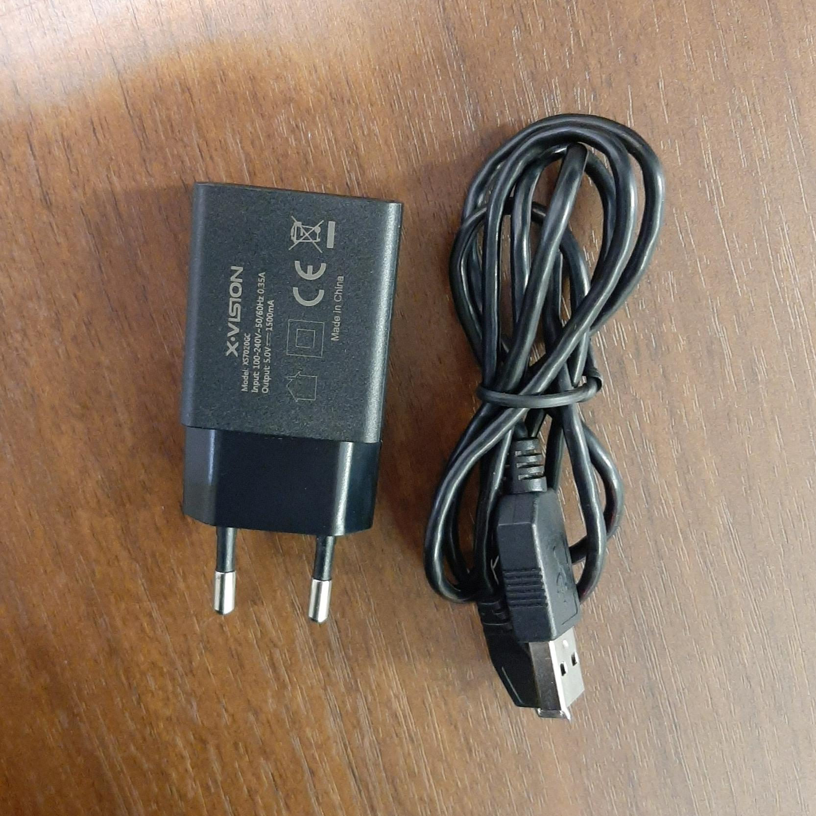 شارژر 1500mA برند ایکس ویژن همراه با کابل شارژ