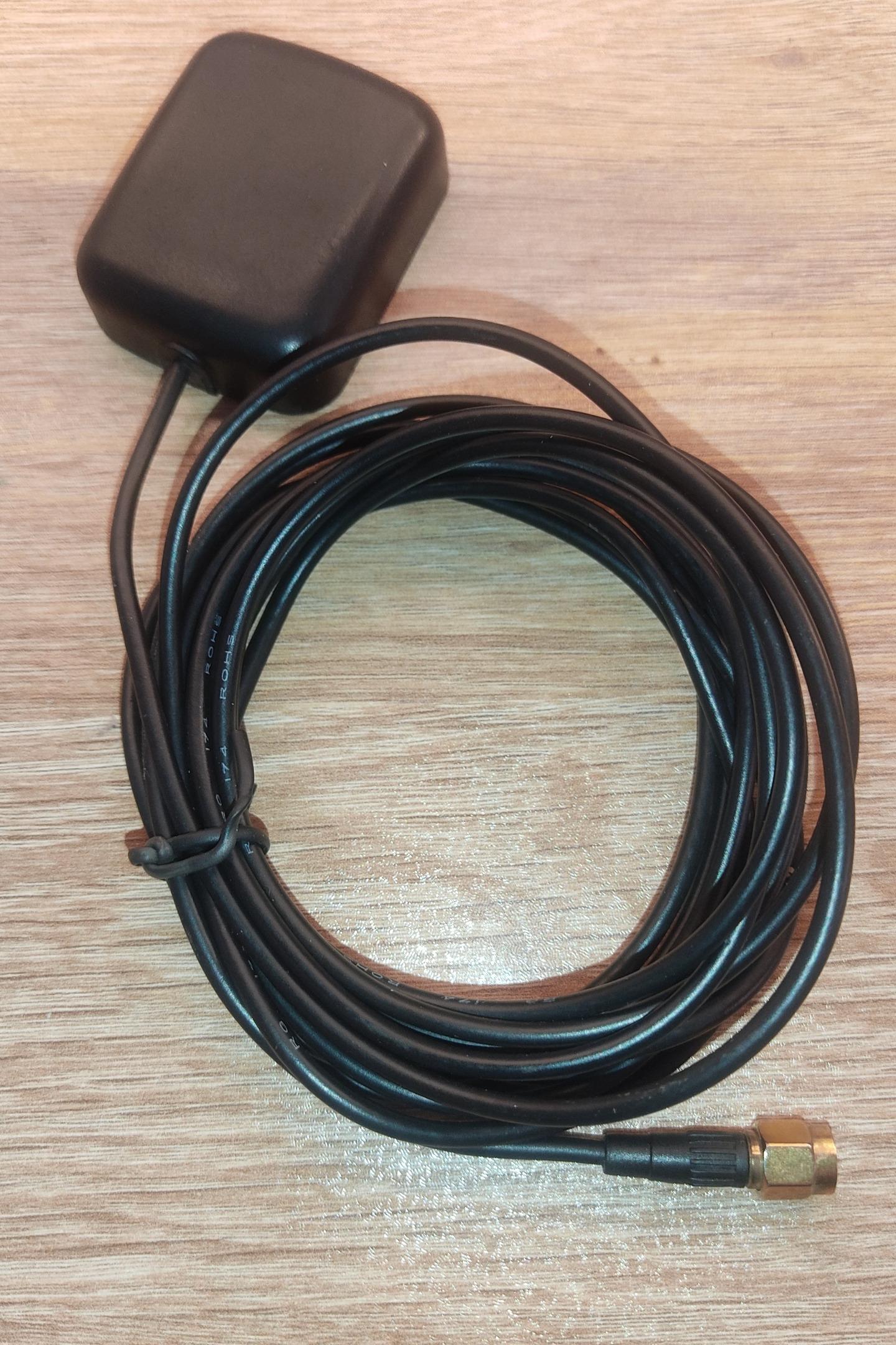 آنتن جی پی اس سه متری