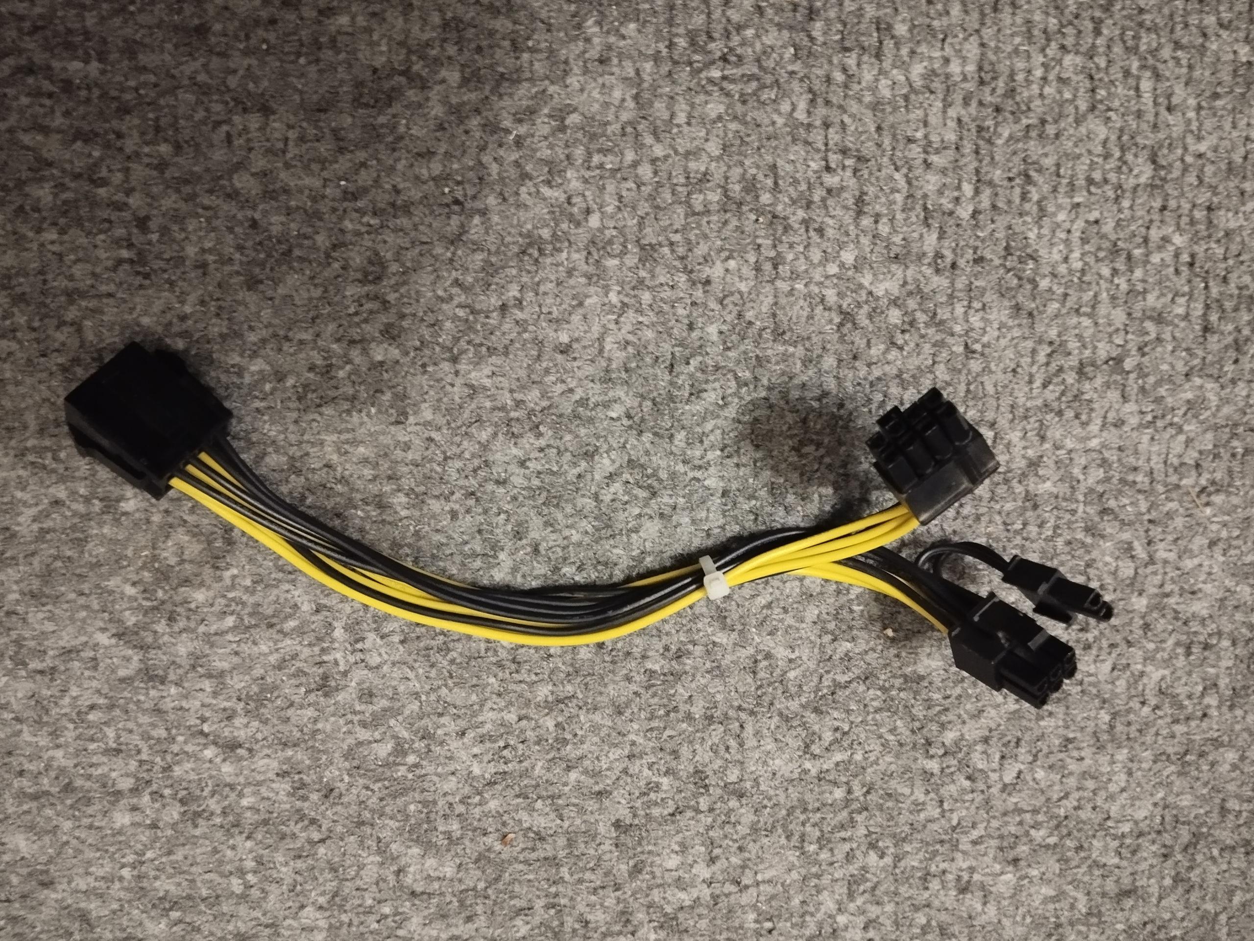 کابل تبدیل 8 پین مادگی کارت گرافیک به دو 8 پین