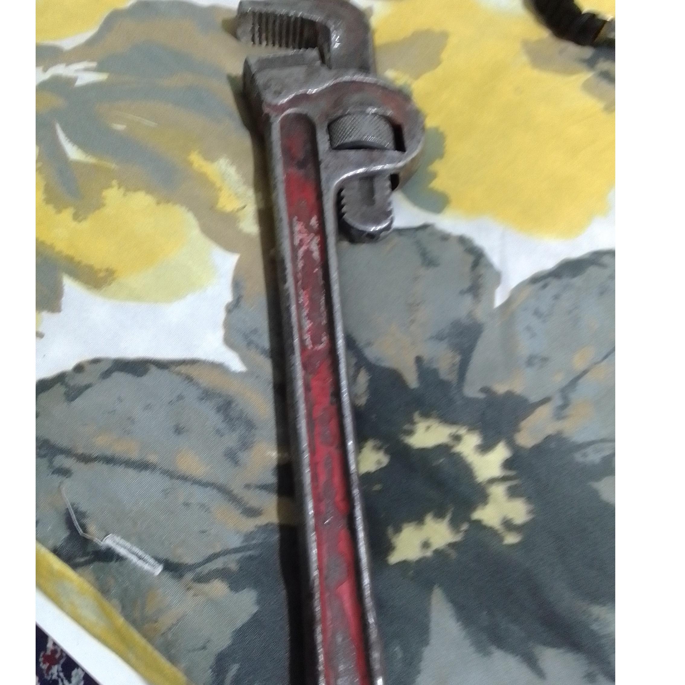 اچار لوله گیر شلاقی