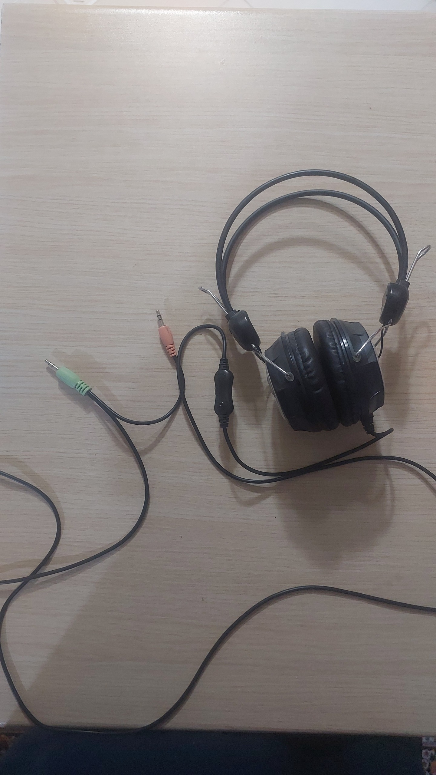 هدفون قدیمی برند Philips
