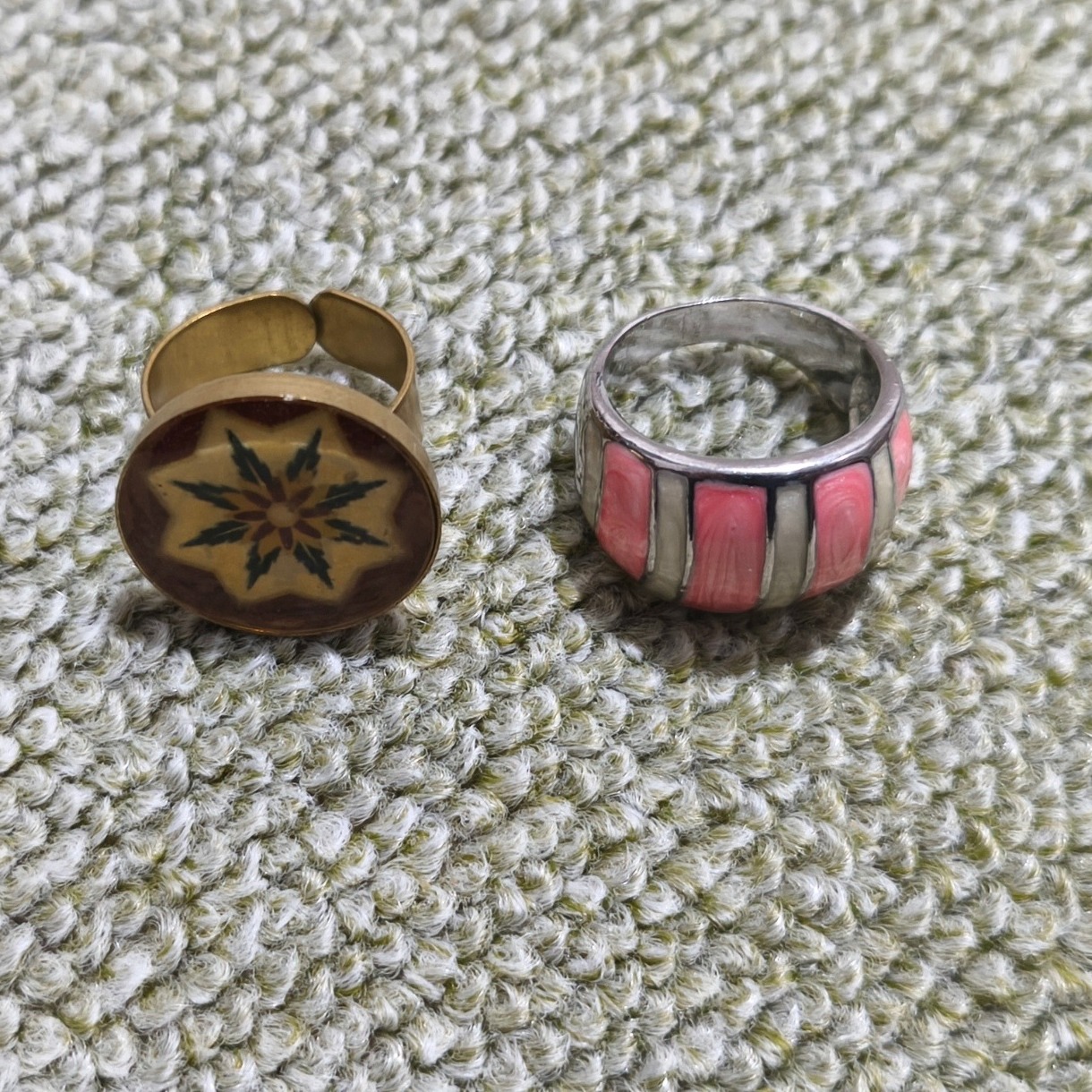 دو عدد انگشتر بدلیجات زنانه