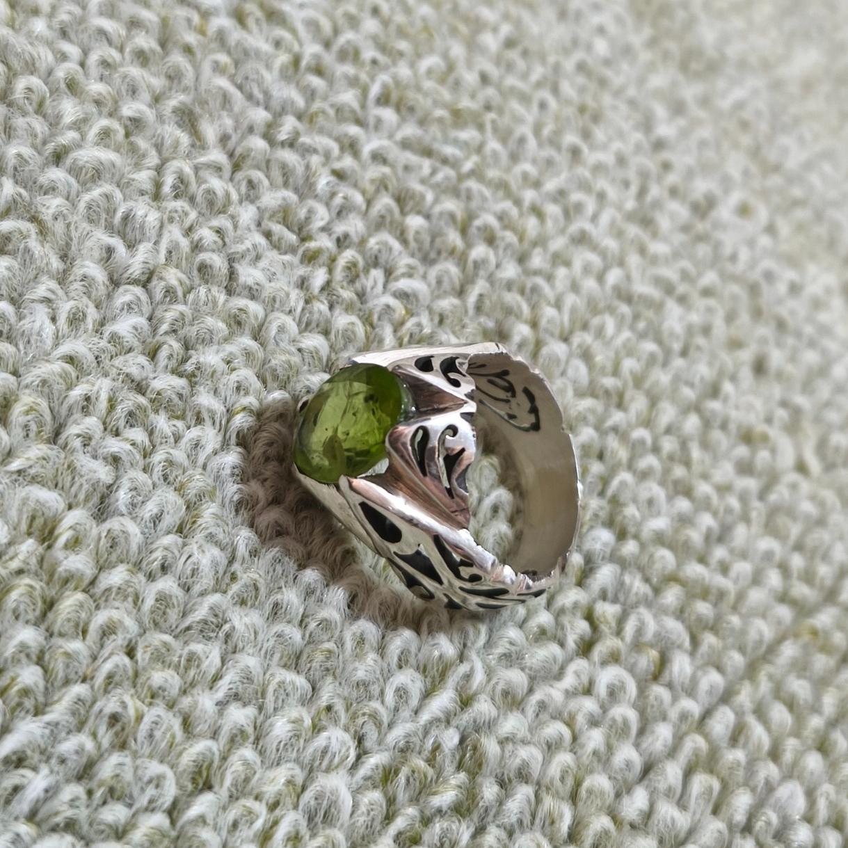 انگشتر نقره زبرجد