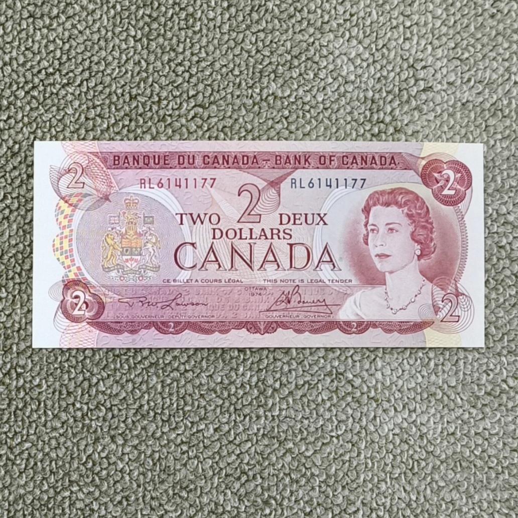 2 دلار کانادا