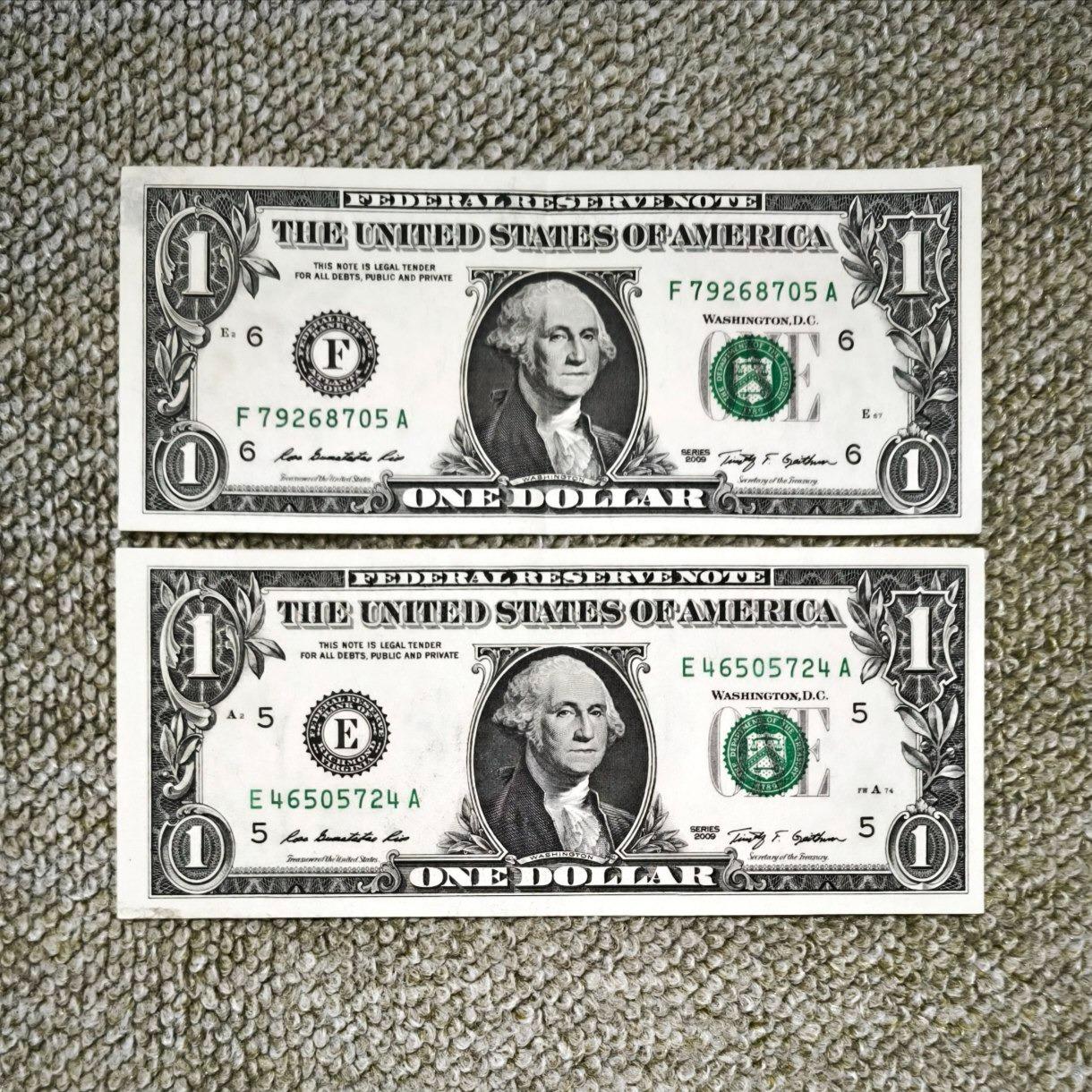 دو برگ 1 دلار آمریکا