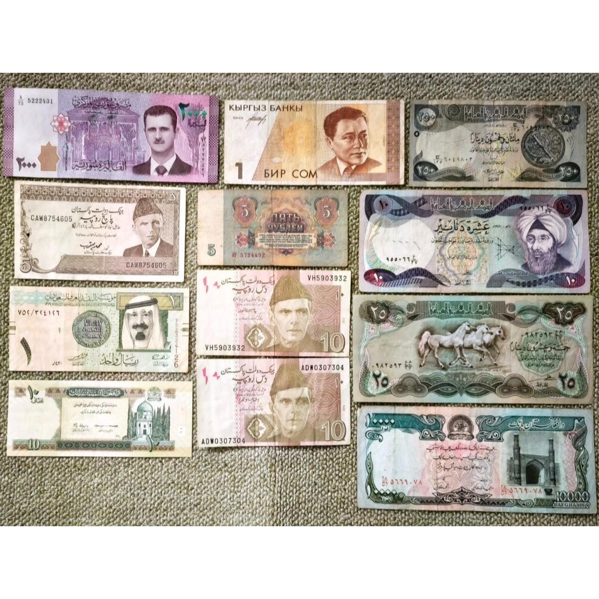 12 برگ اسکناس خارجی