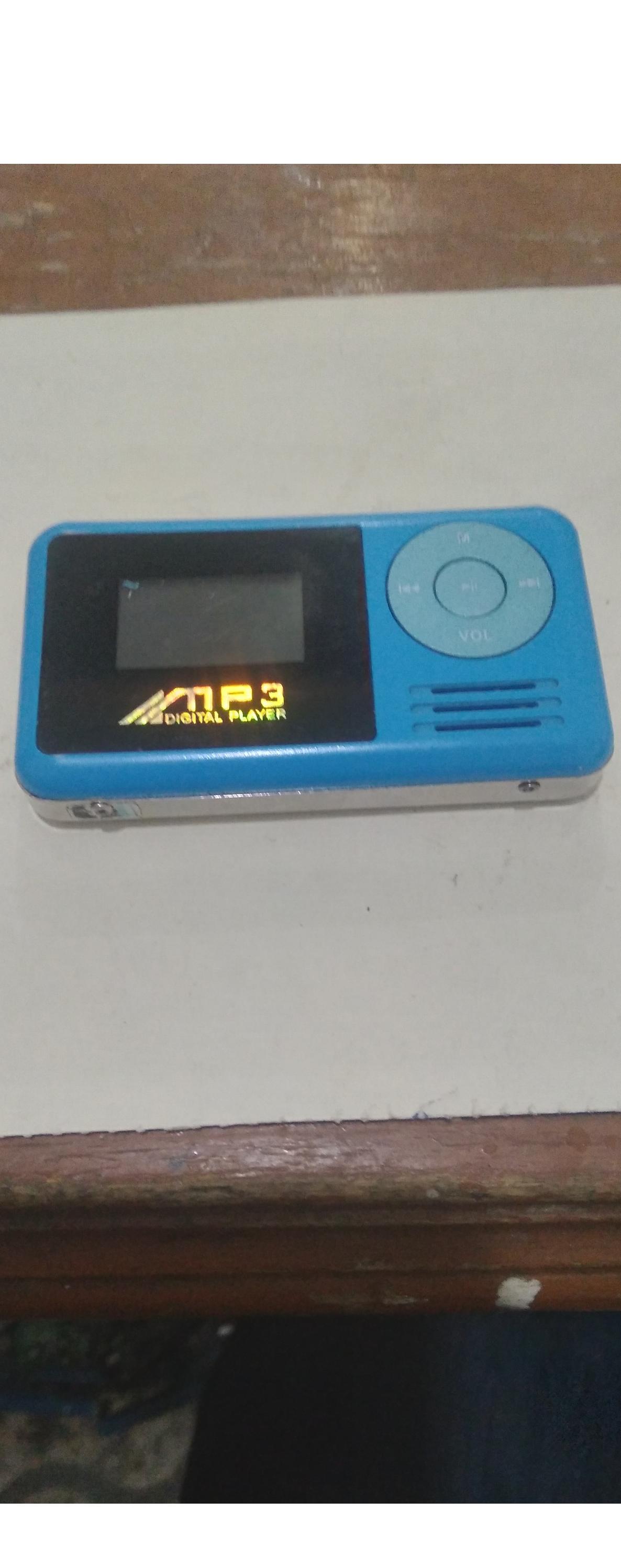MP3 پلیر اصلی دارای 2گیگا بایت حافظه و رم خور
