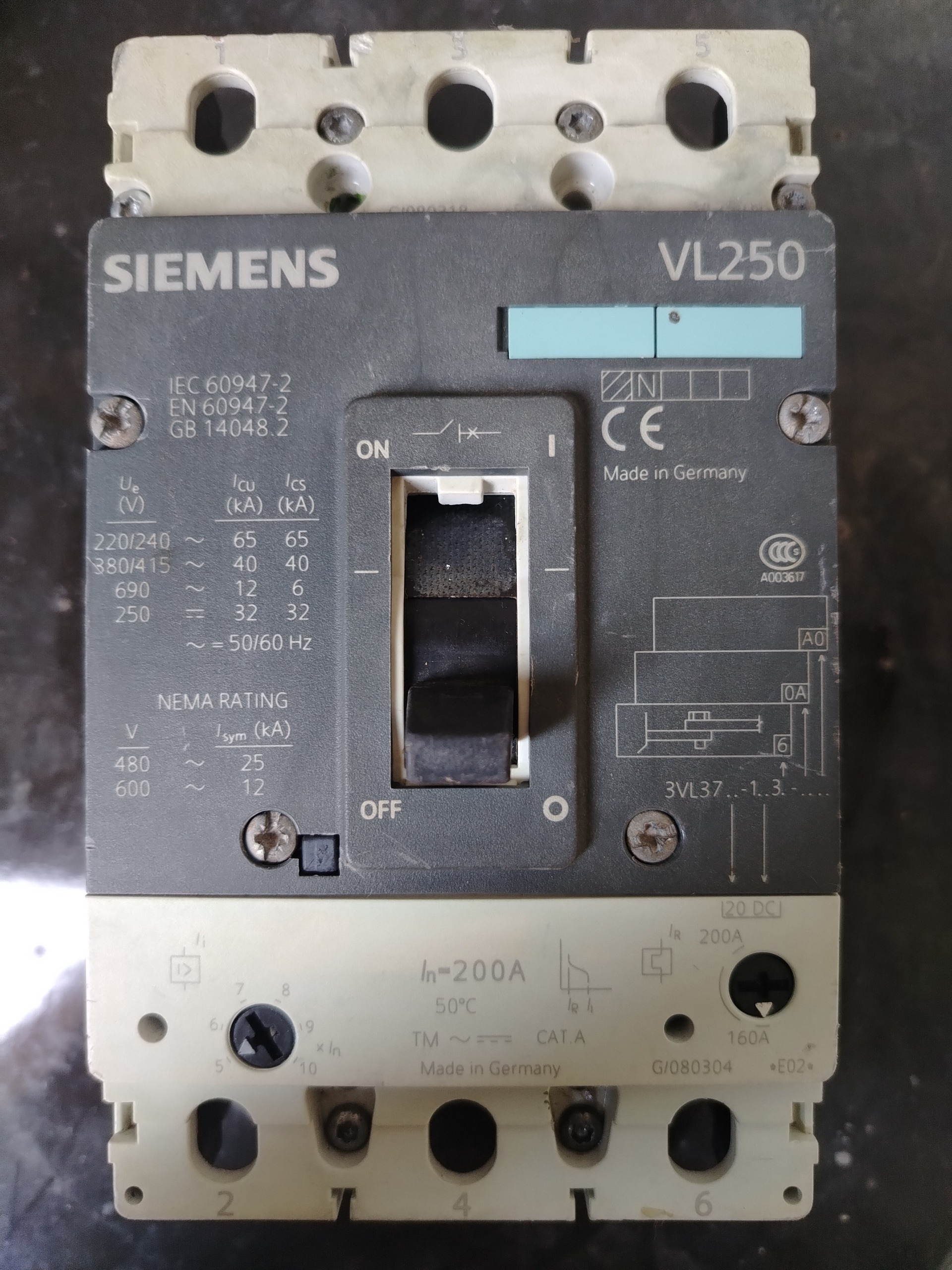 کلید اتوماتیک siemens