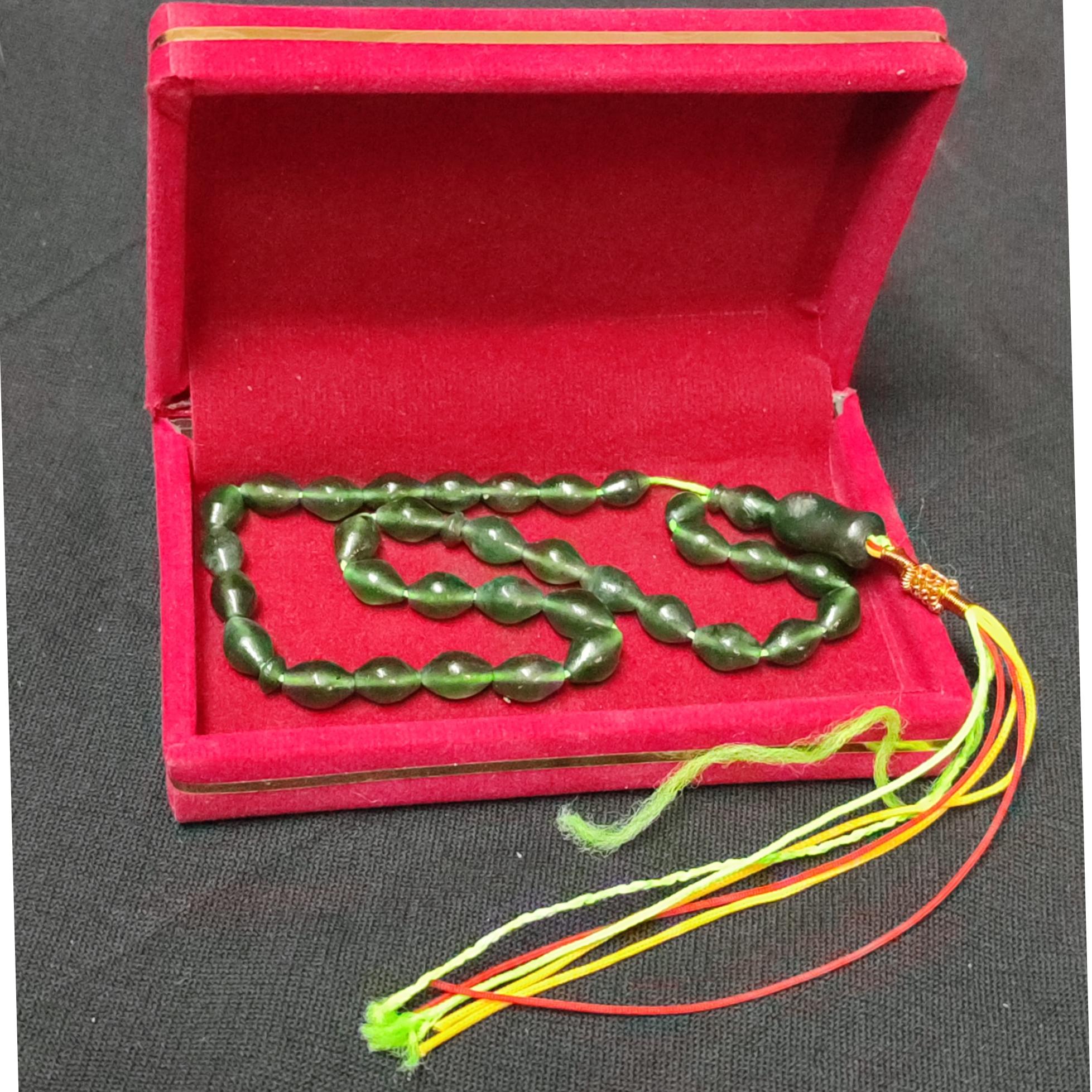 تسبیح شاه مقصود زمردی