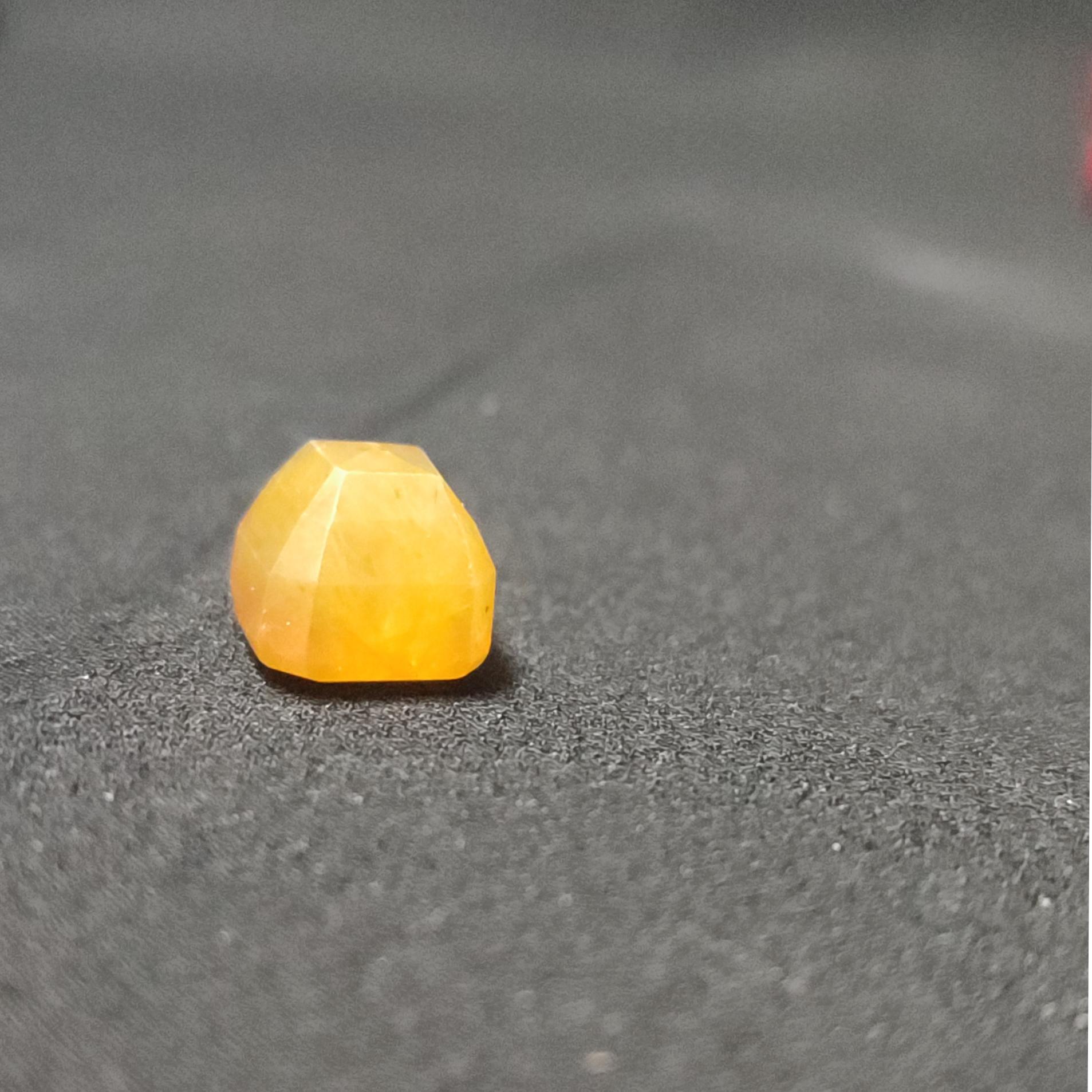 یاقوت زرد افریقایی