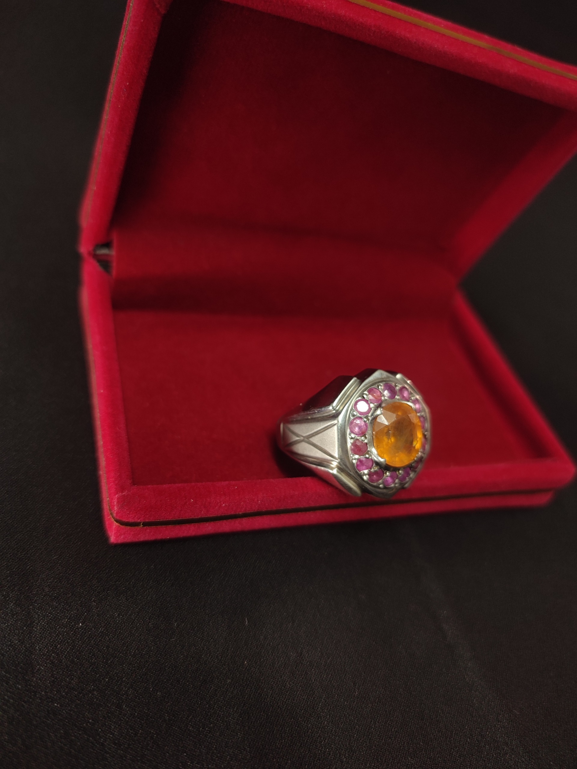 انگشتر یاقوت جواهری