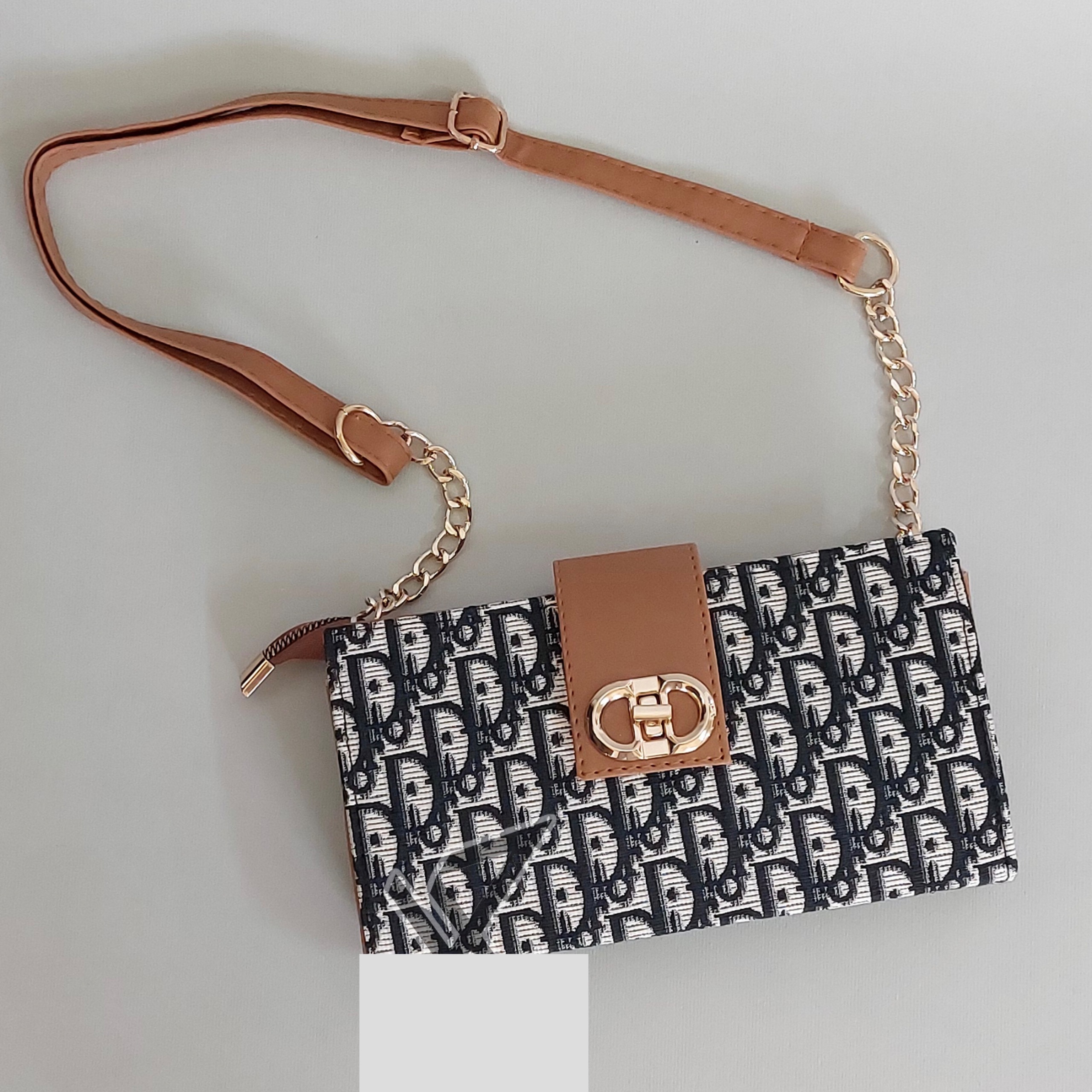 کیف دوشی زنانه