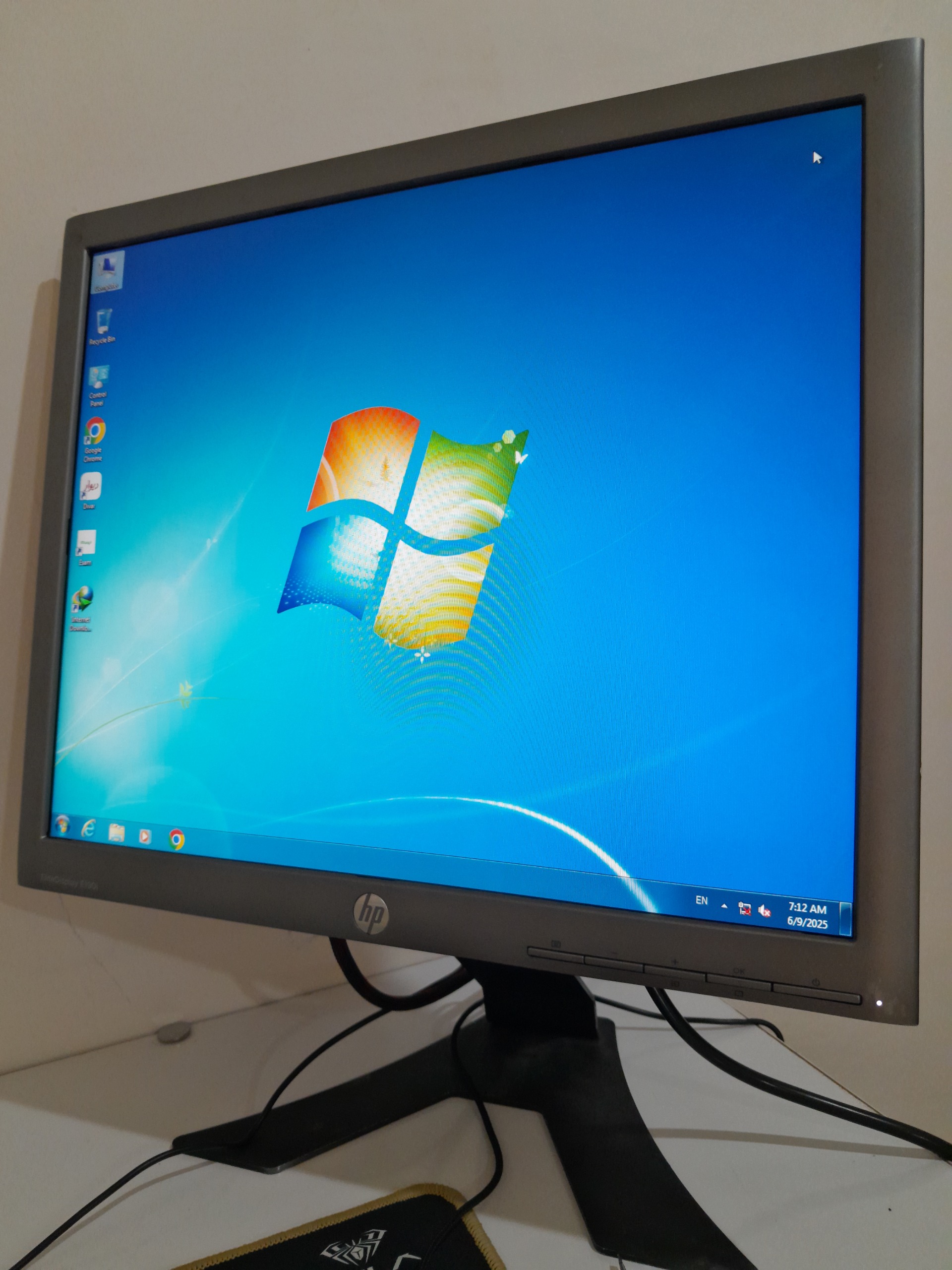 مانیتور hp 17اینچ