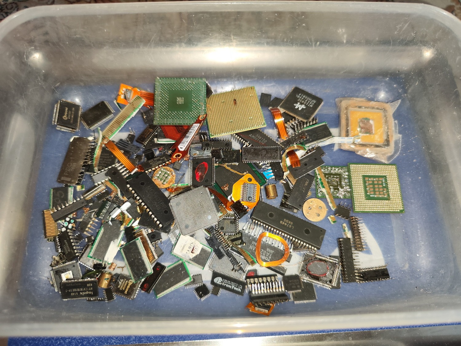 220 گرم آیسی خرچنگی و چیپ cpu مخصوص بازیافت