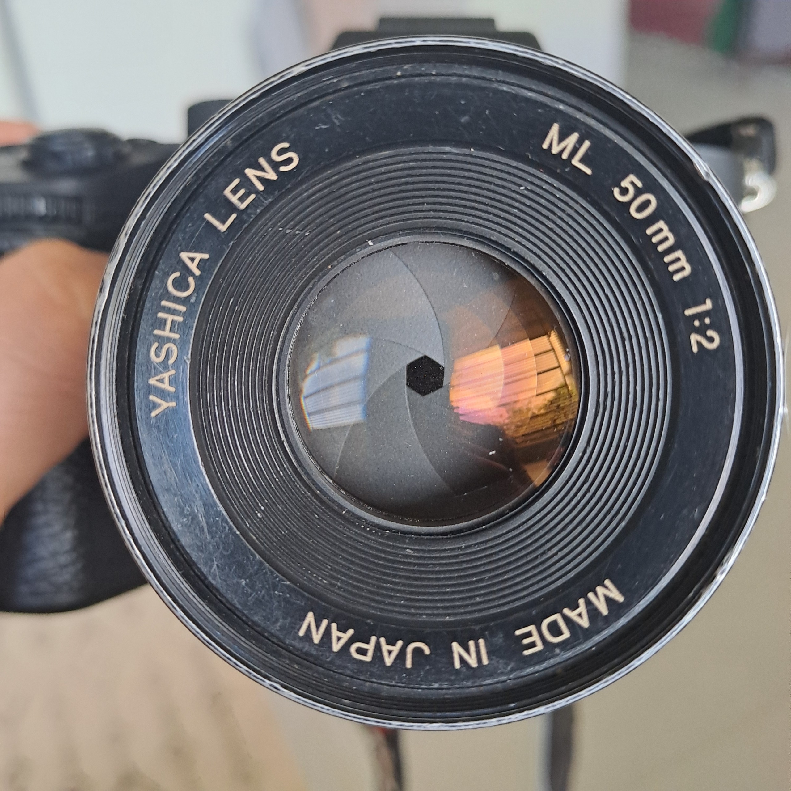 لنز Yashika 50 mm f2