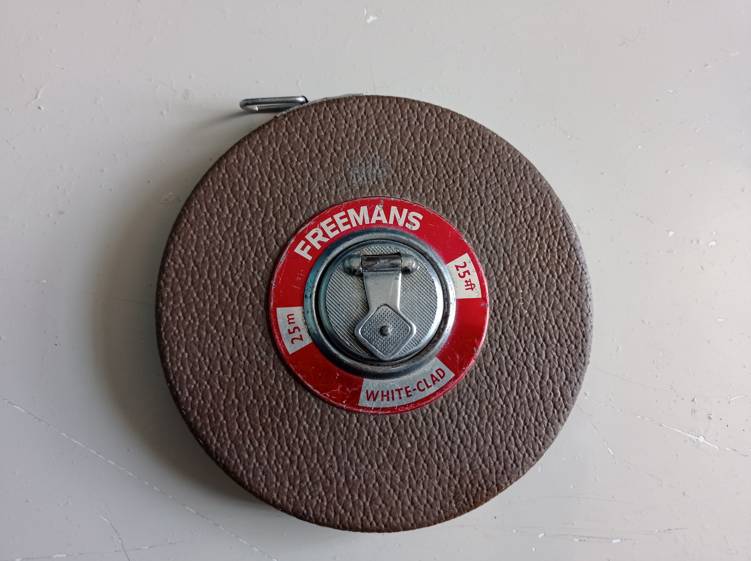متر 25 متری Freemans