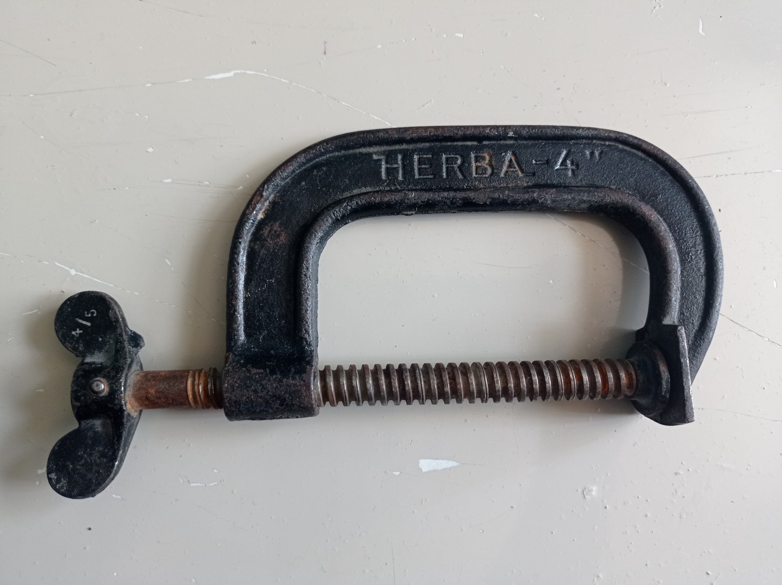 پیچ دستی آلمانی Herba