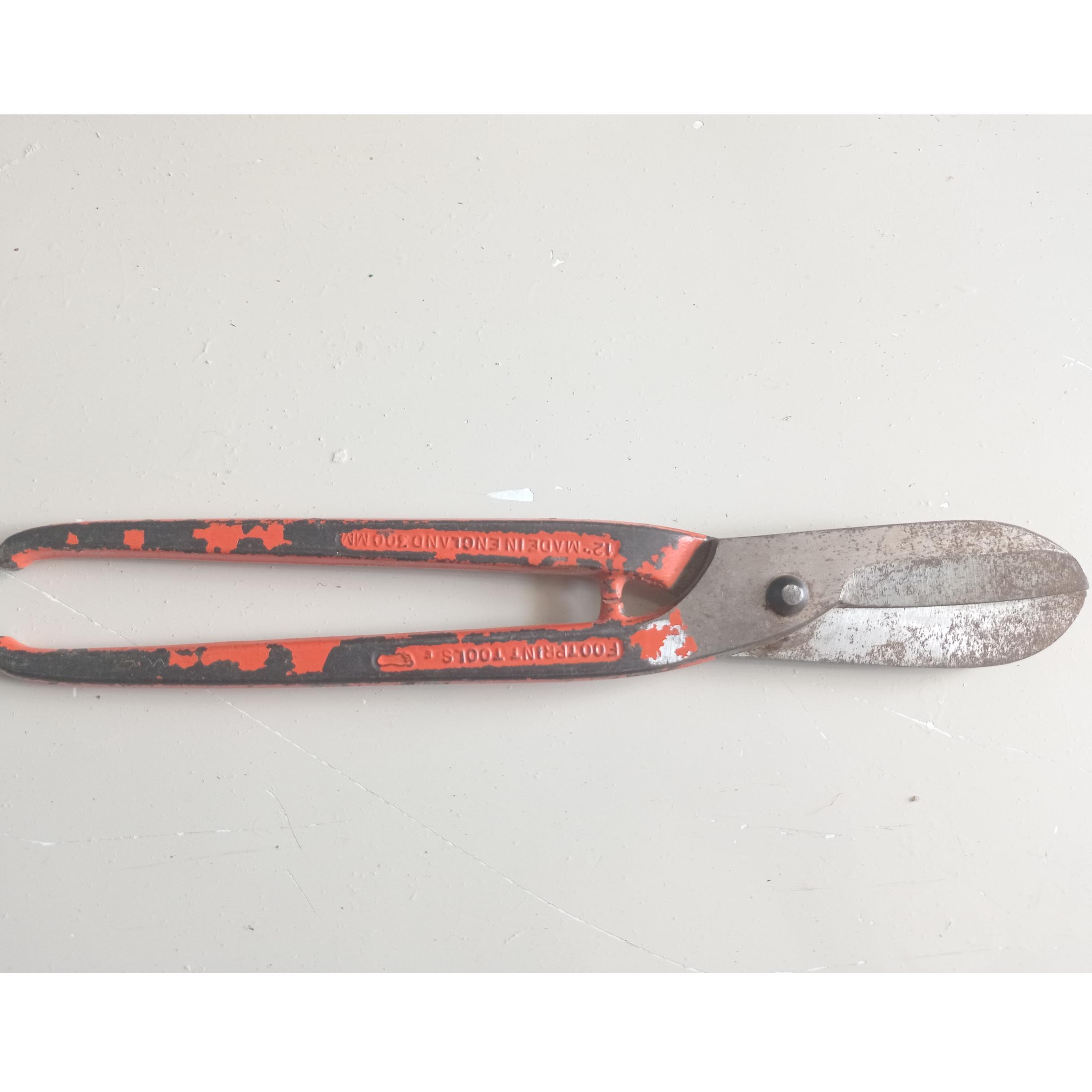 قیچی ورق بر انگلیسی Footprint