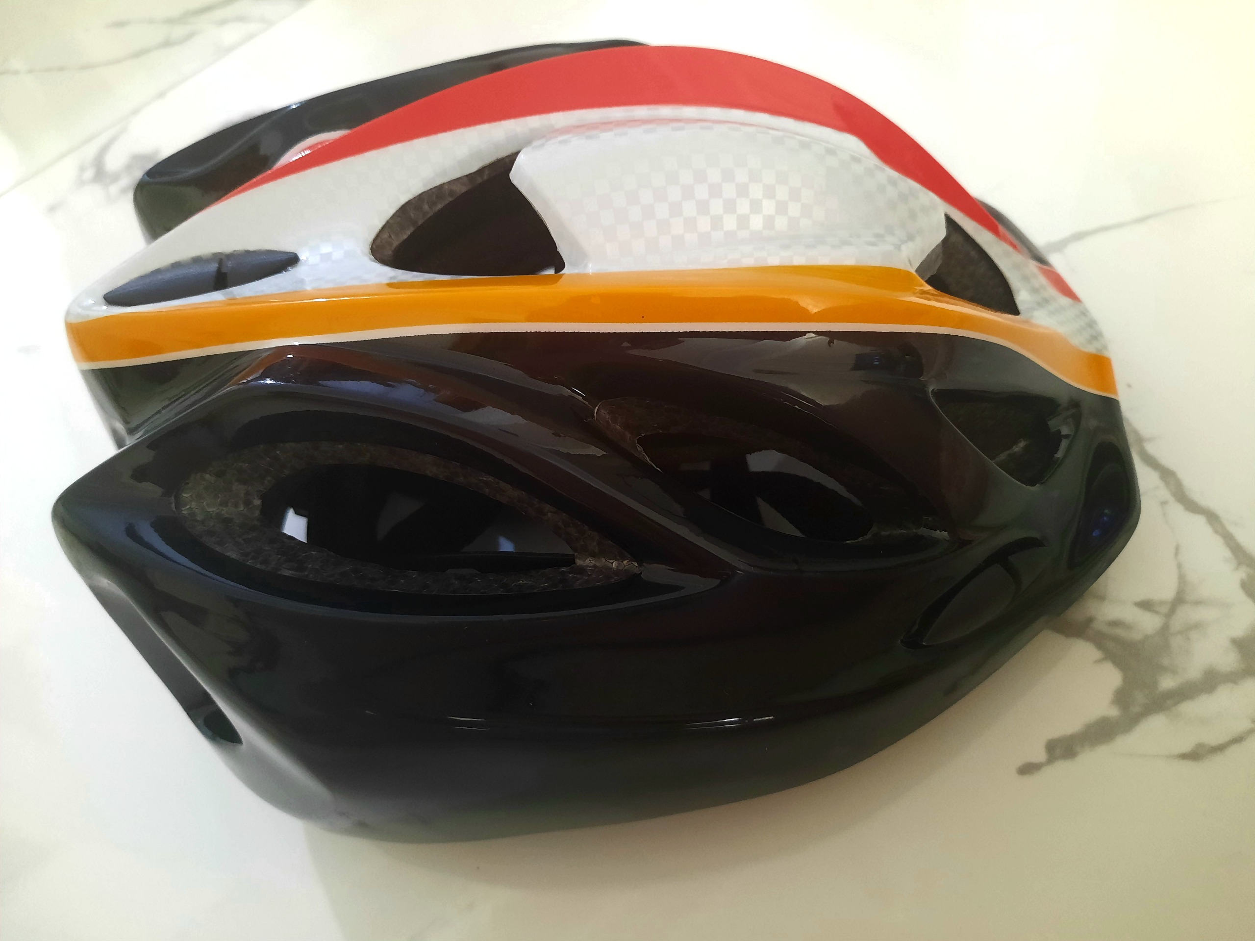 کلاه دوچرخه و اسکیت