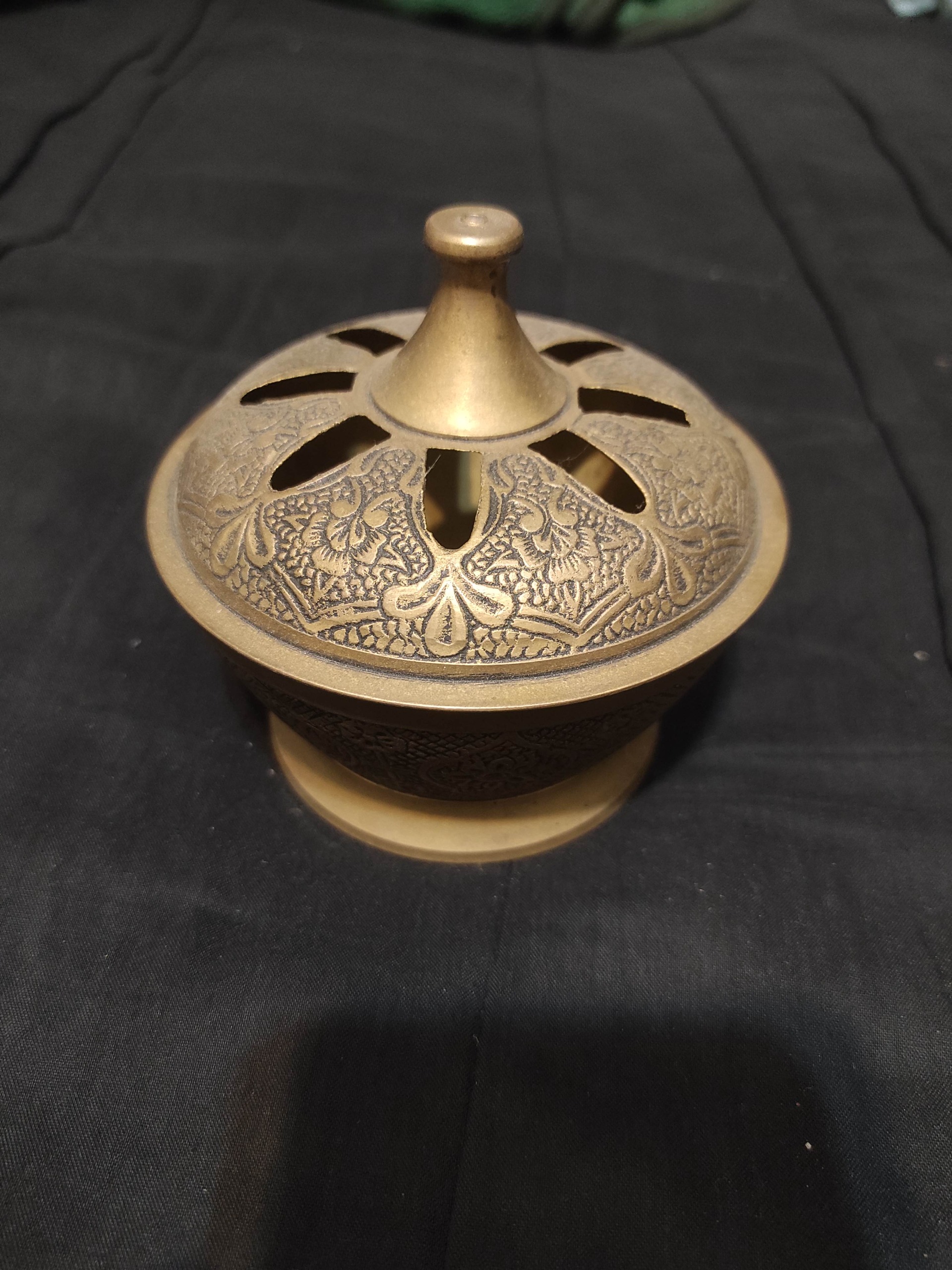 قندان برنزی قدیمی