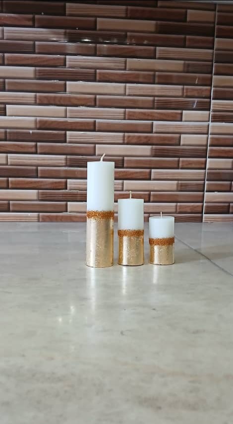 شمع سه عددی تزئین با ورق طلا و اکلیل طلایی