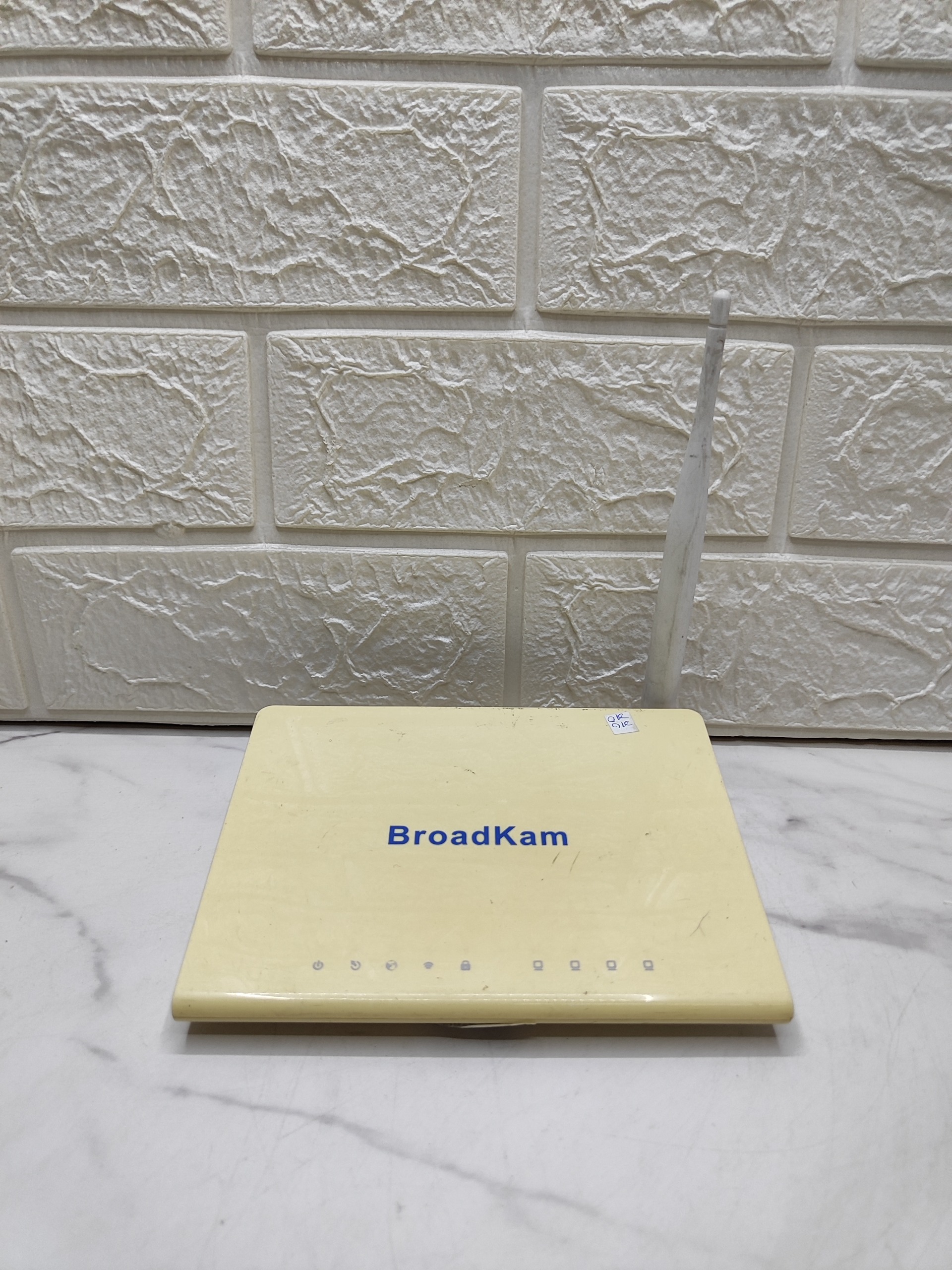 مودم وایرلس برودکام