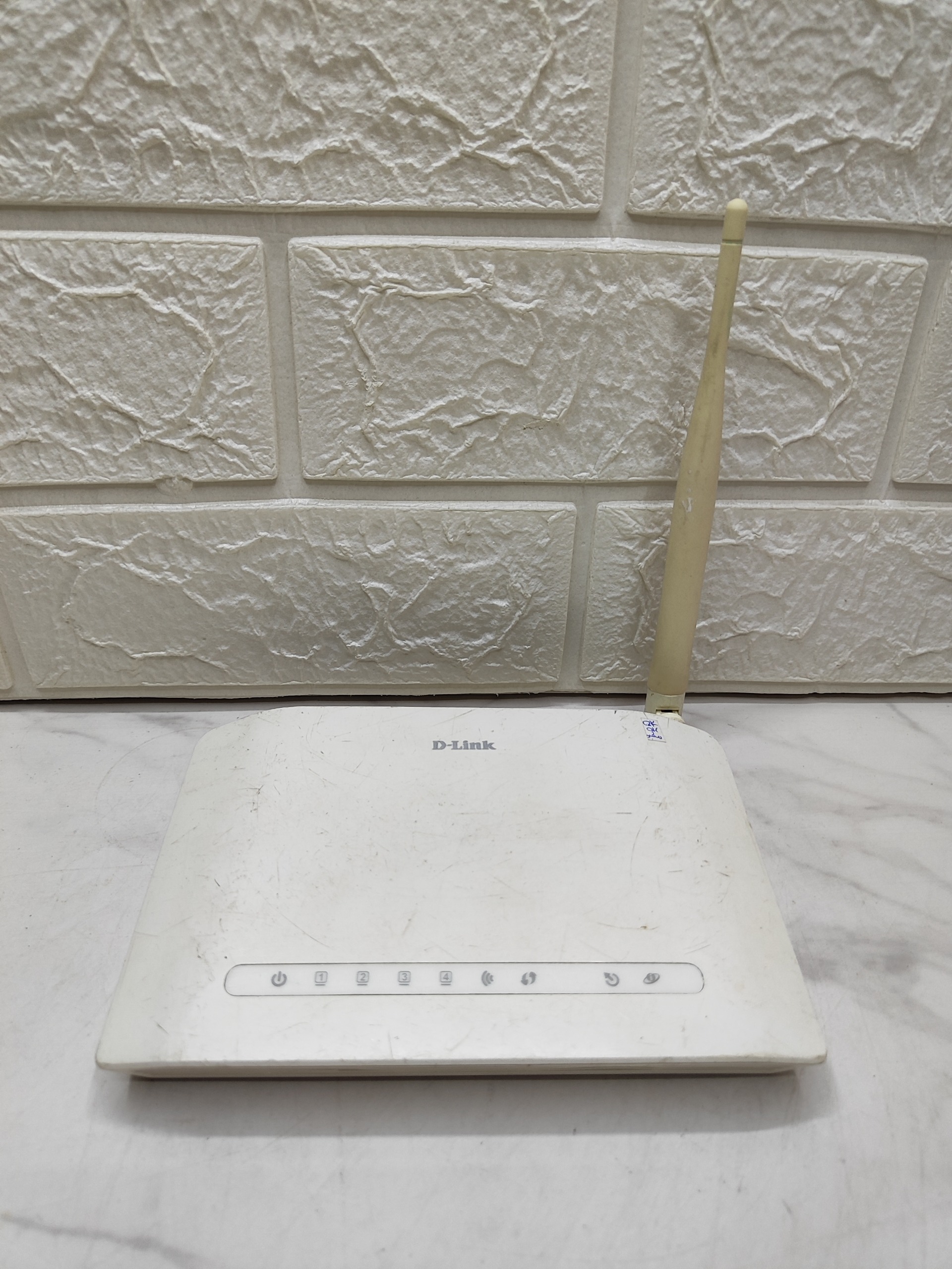 مودم دی لینک مدل 2730