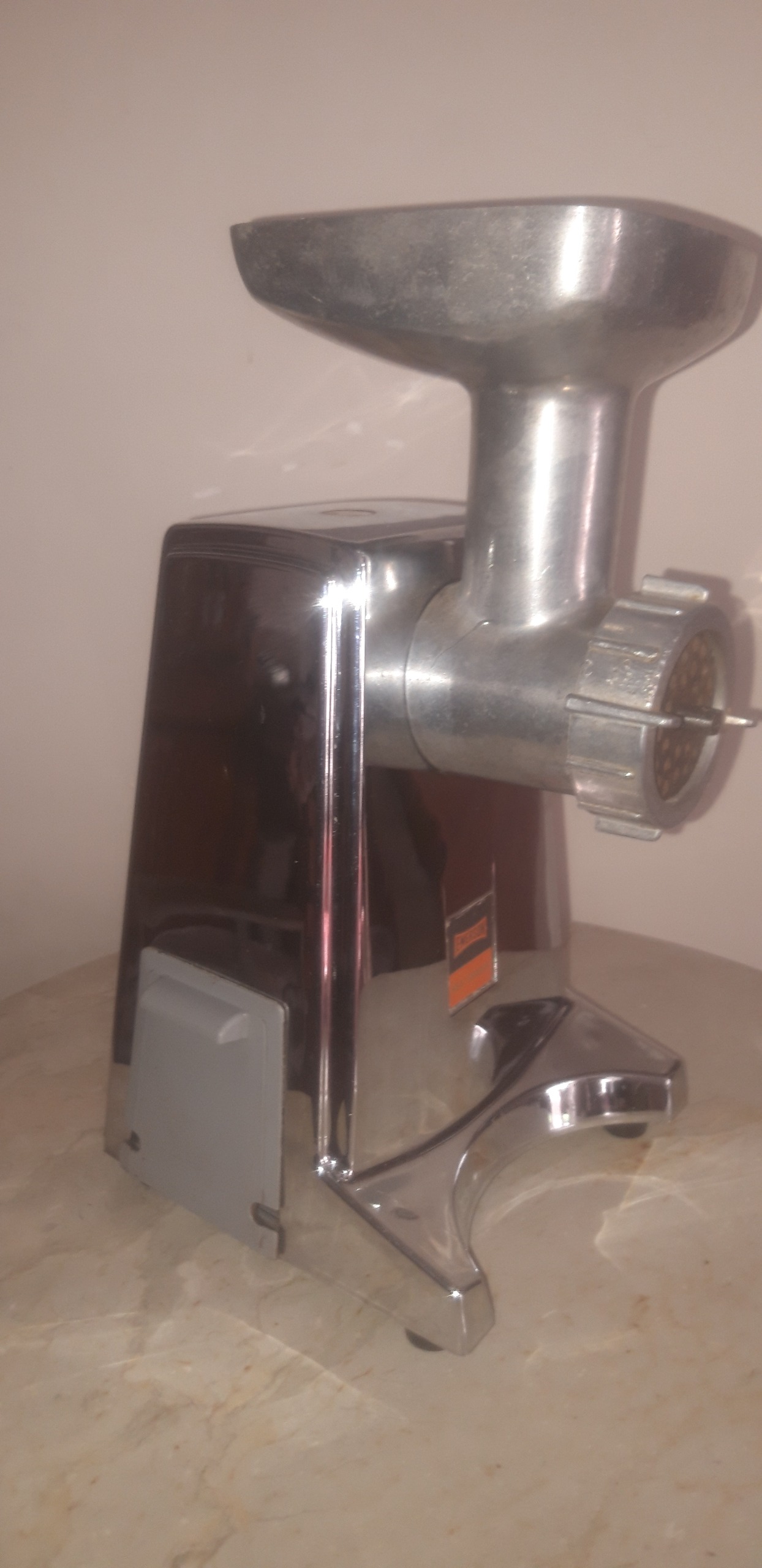 چرخ گوشت قدیمی ژاپن زیر خاکی