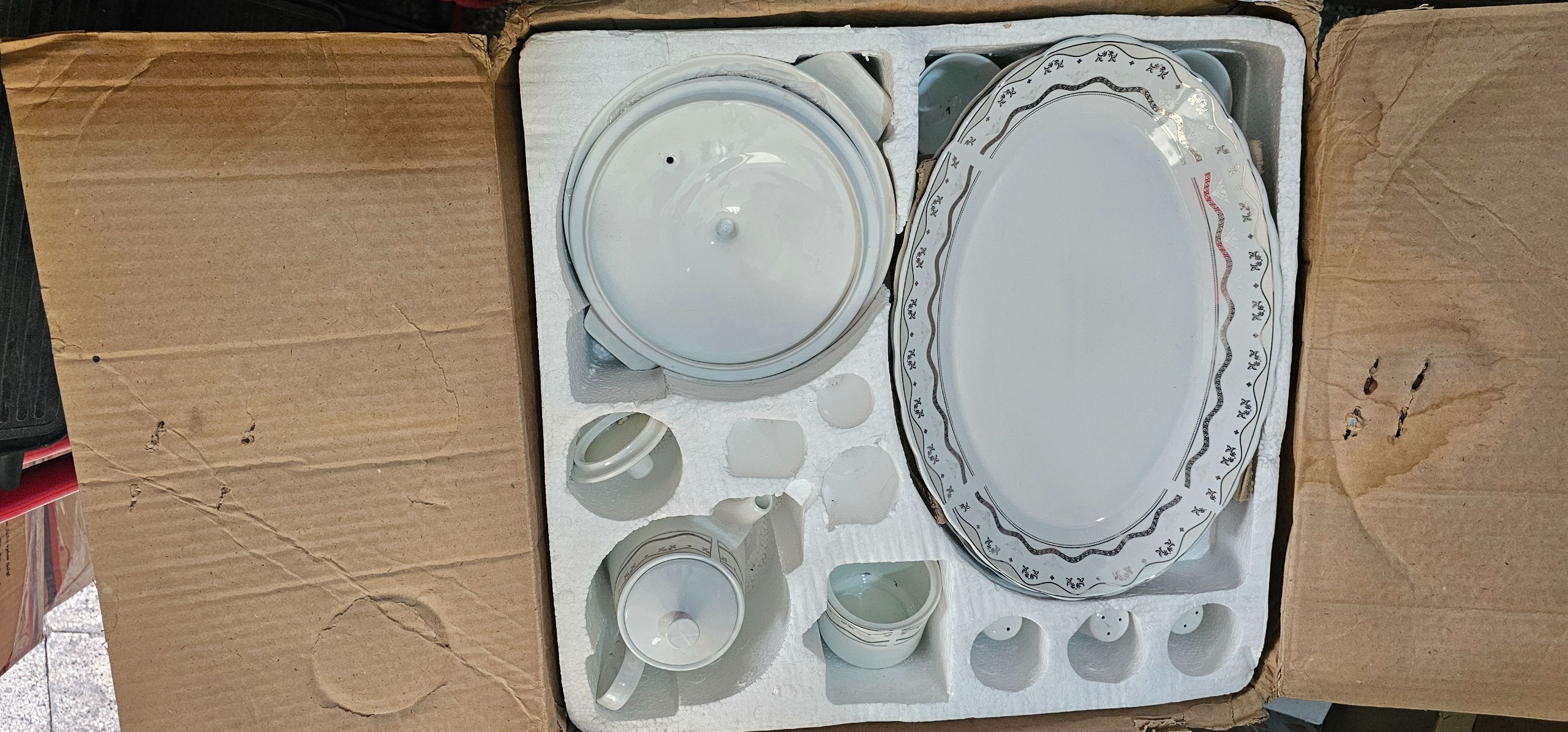 سرویس 54 پارچه چینی پارس