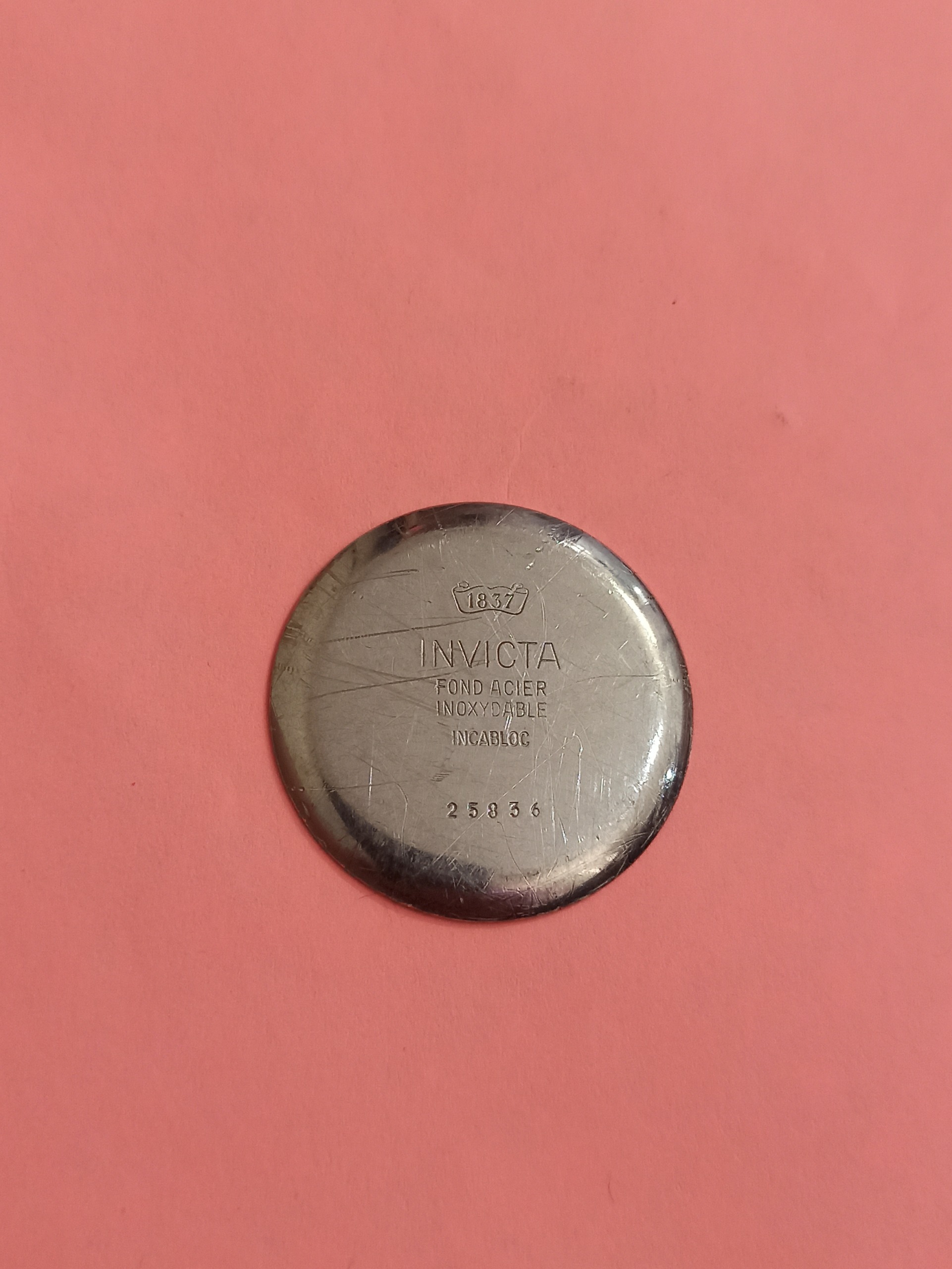 درب پشت ساعت اینویکتا INVICTA