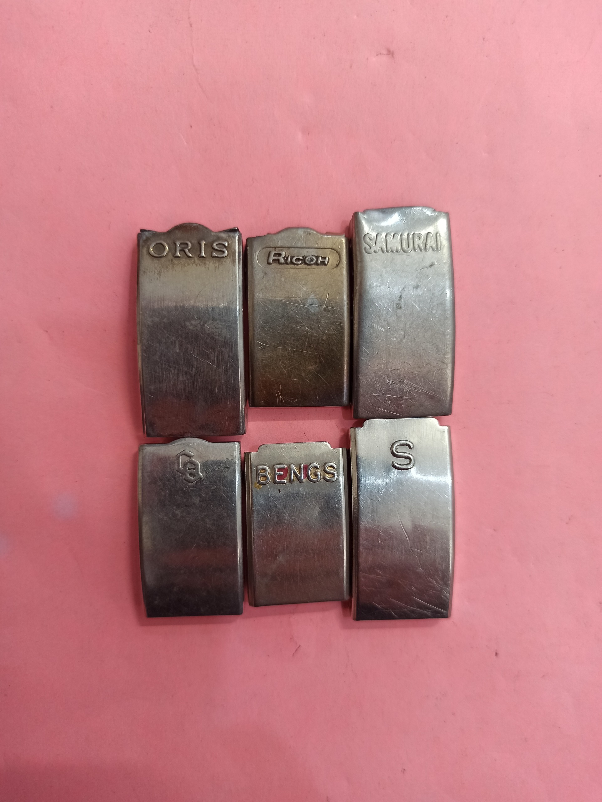 قفل بند ساعت قدیمی