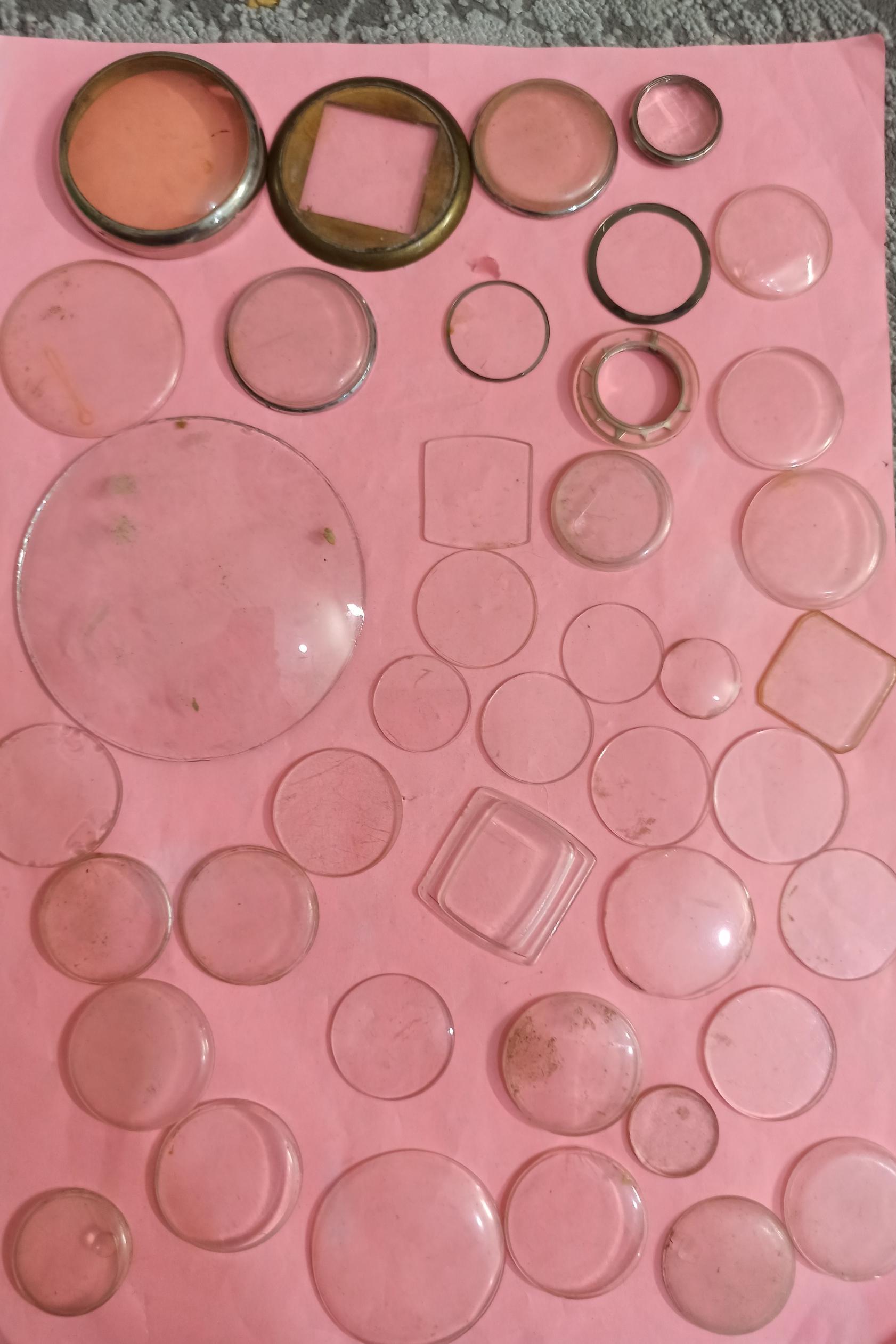 طلق و شیشه ساعت قدیمی