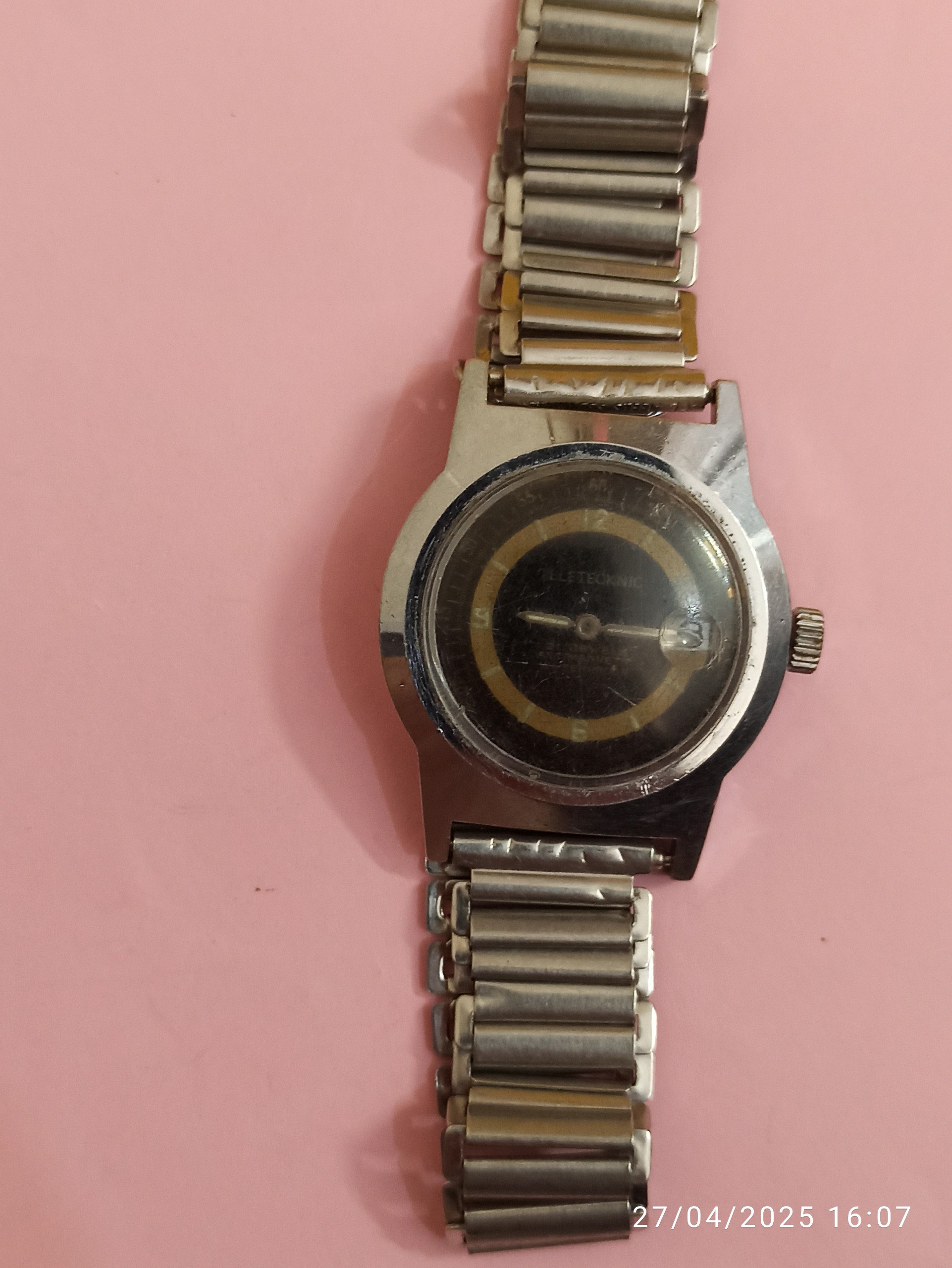 ساعت کوکی تله تکنیک سوئیسی