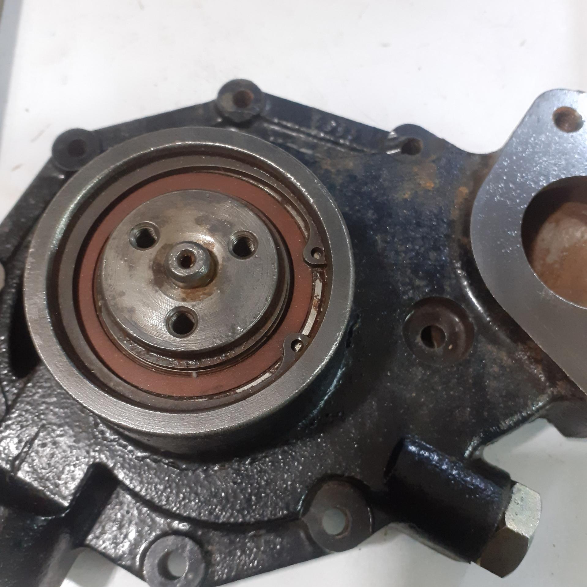 واتر پمپ تراکتور