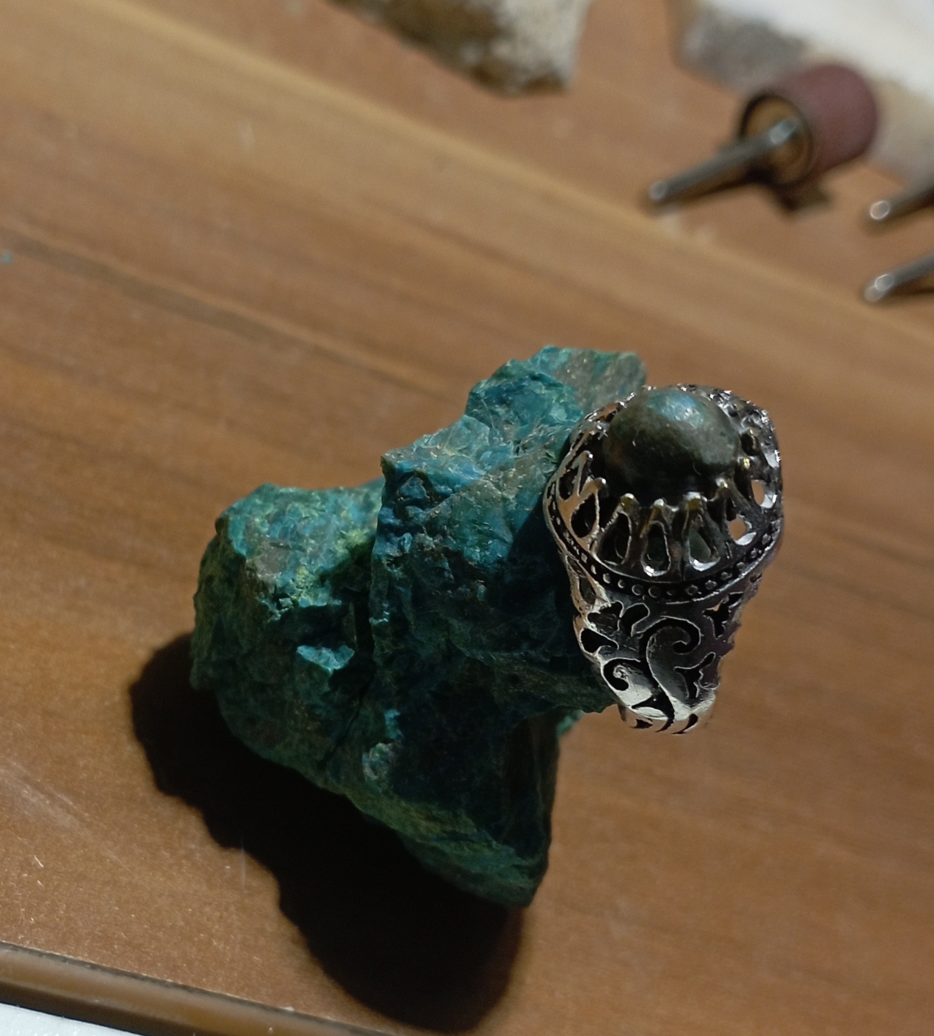 انگشتر برنج با روکش نقره سنگ کوریزو کولا معدنی