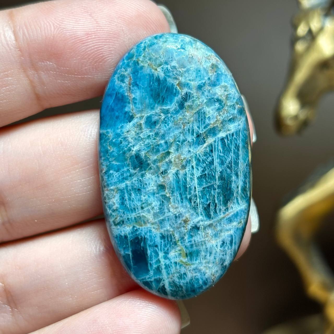 نگین سنگ درشت آپاتیت معدنی کد k1051