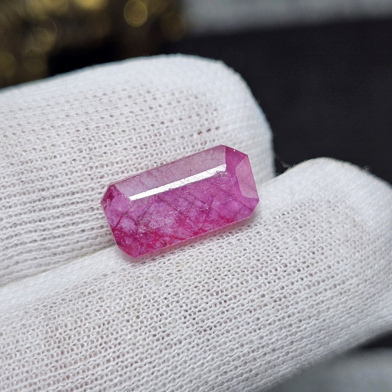 نگین درشت سنگ یاقوت سرخ صورتی معدنی کد 36435