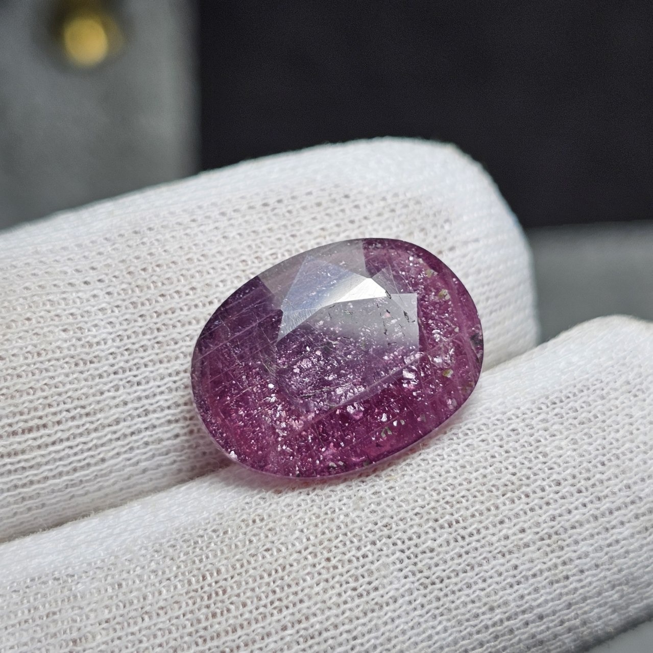 نگین درشت سنگ یاقوت معدنی کد 36431