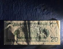 20دلار